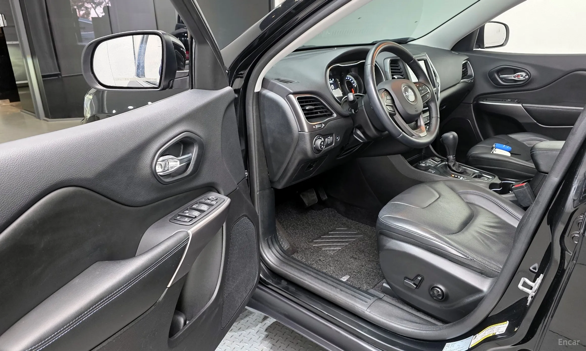 Jeep Cherokee (KL) превью 11