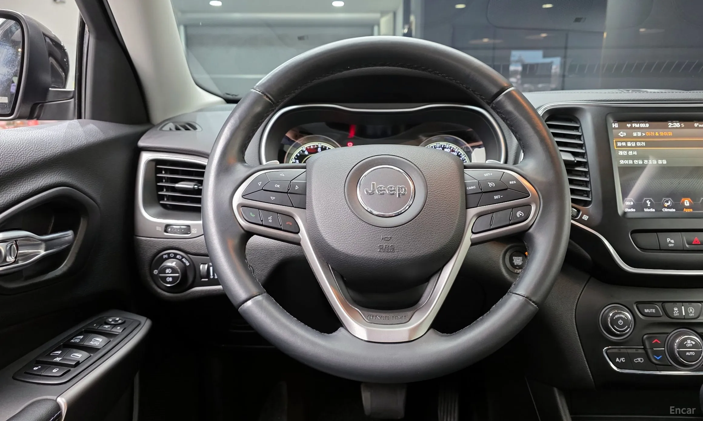 Jeep Cherokee (KL) превью 13