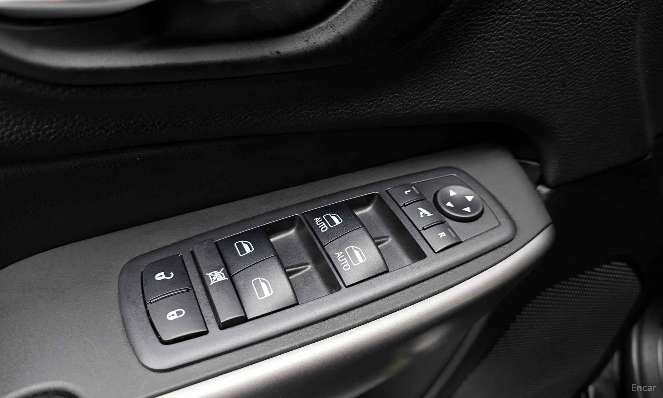 Jeep Cherokee (KL) превью 18