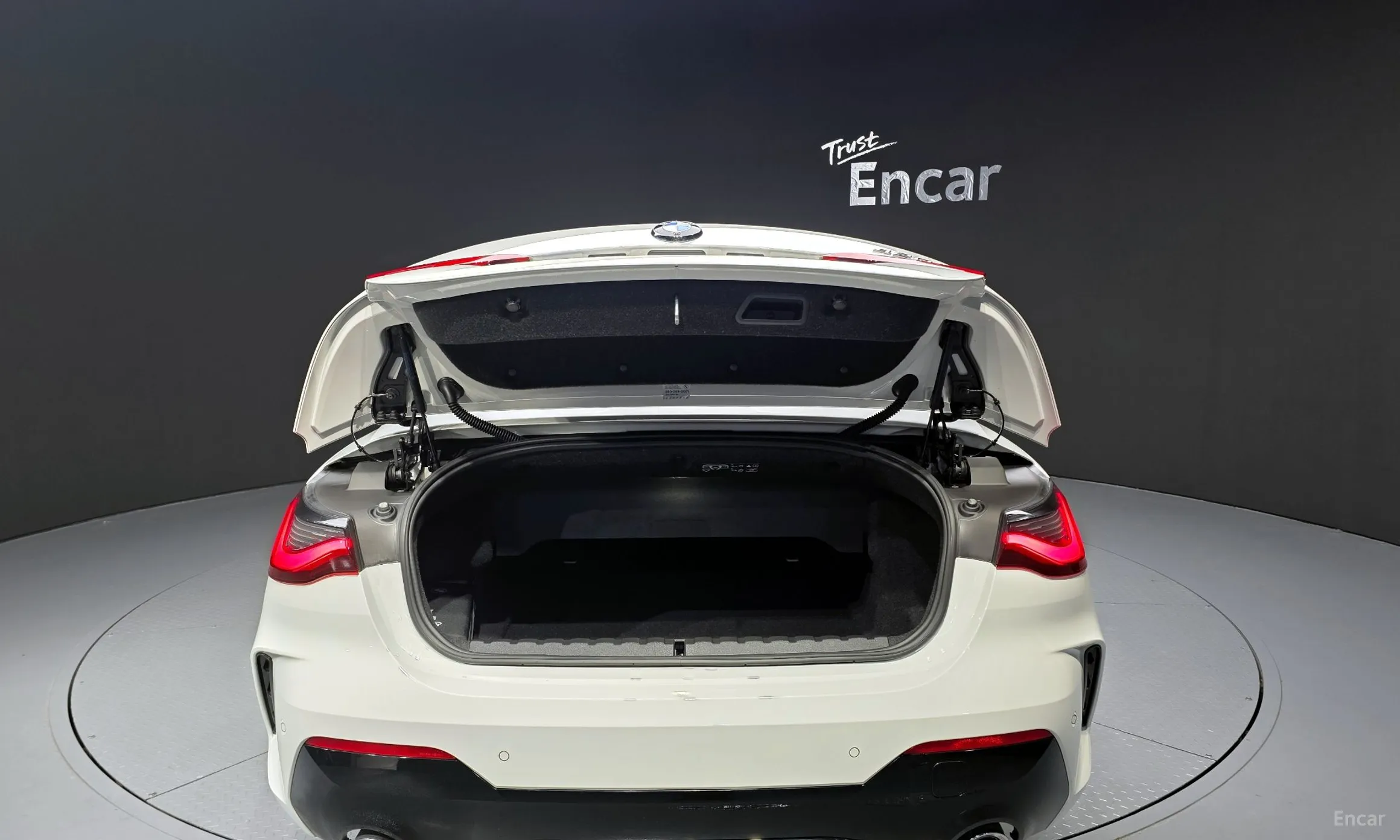 BMW Series 4 (G22) превью 18