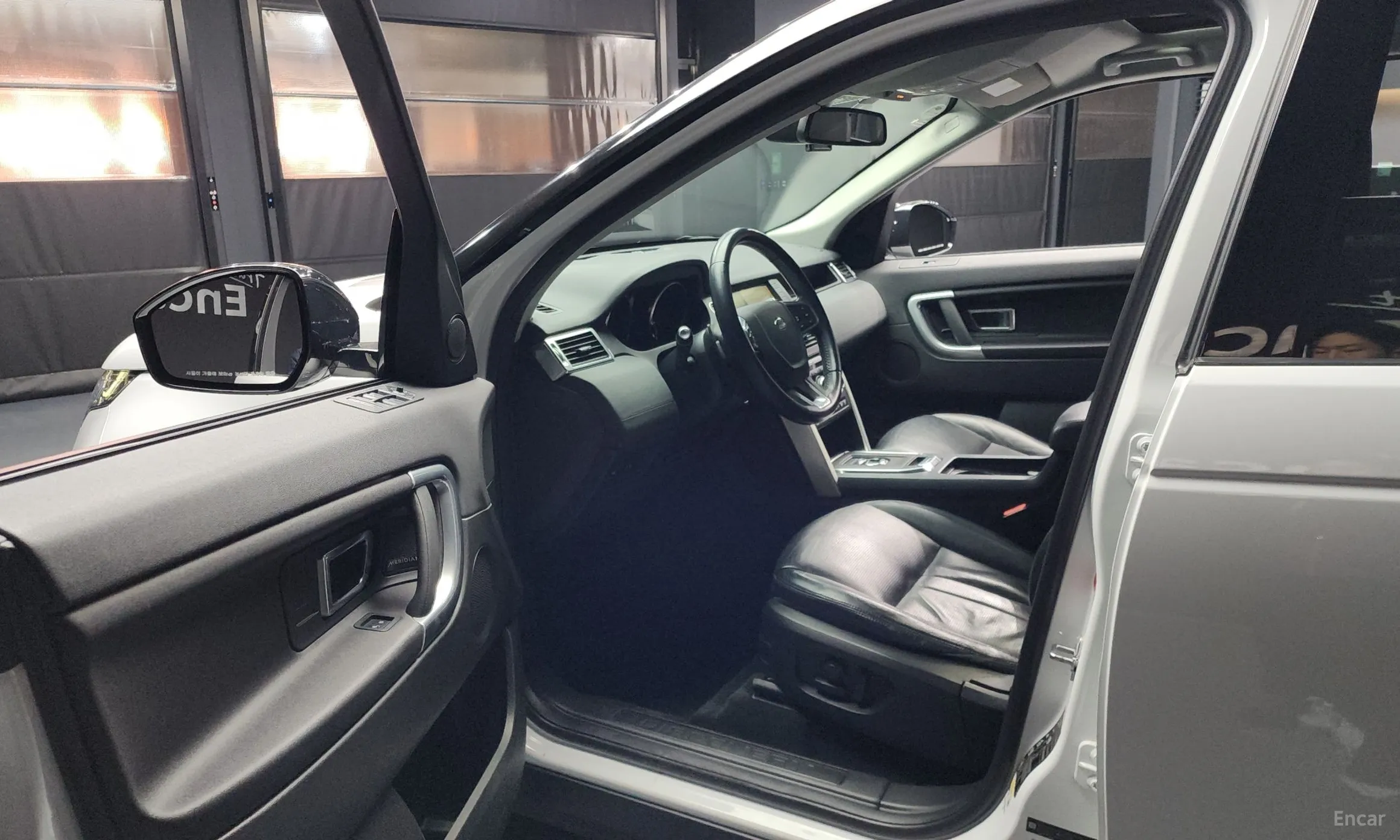 Land Rover Discovery Sports превью 10