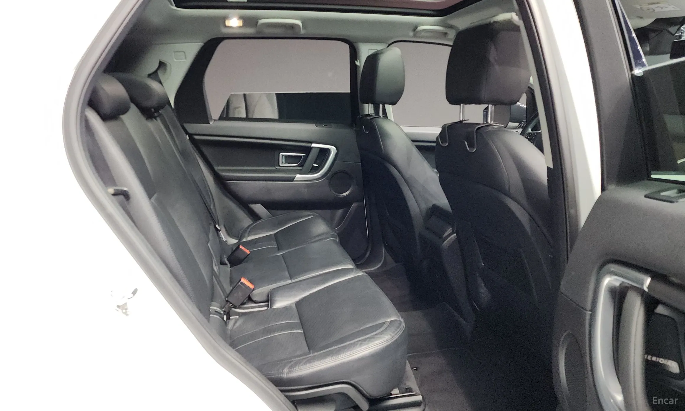 Land Rover Discovery Sports превью 12