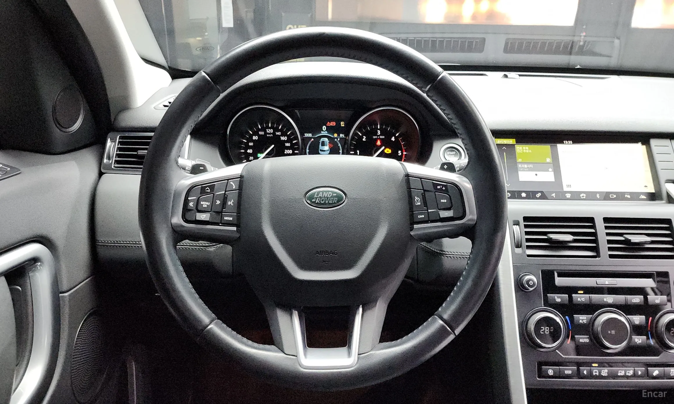Land Rover Discovery Sports превью 13