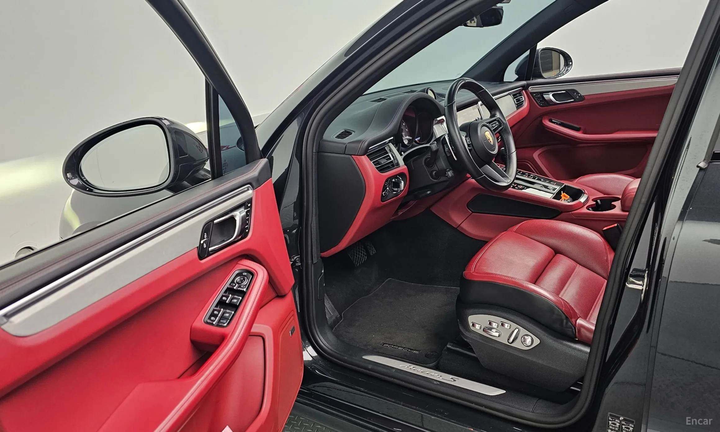 Porsche Macan превью 10