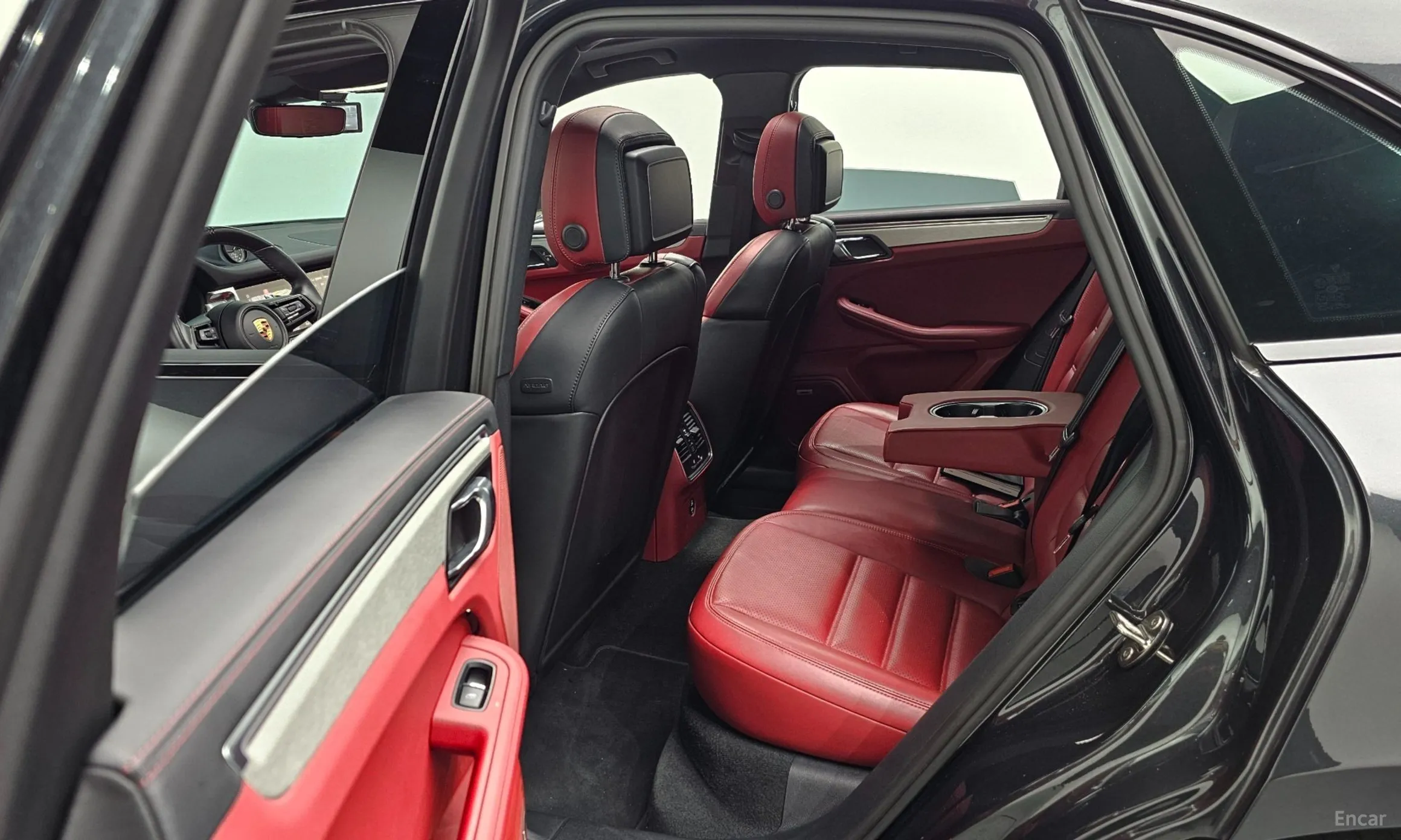 Porsche Macan превью 12