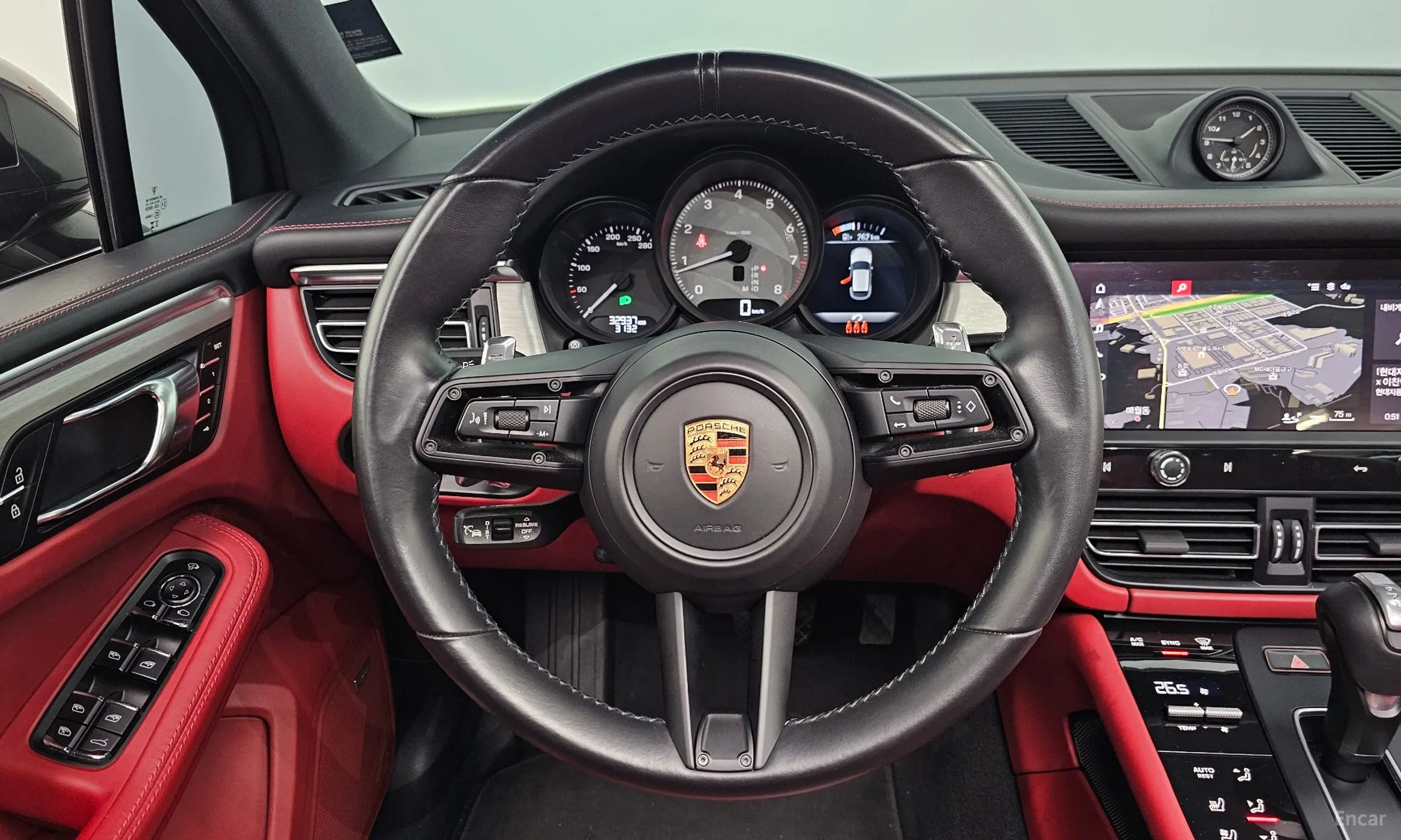Porsche Macan превью 13