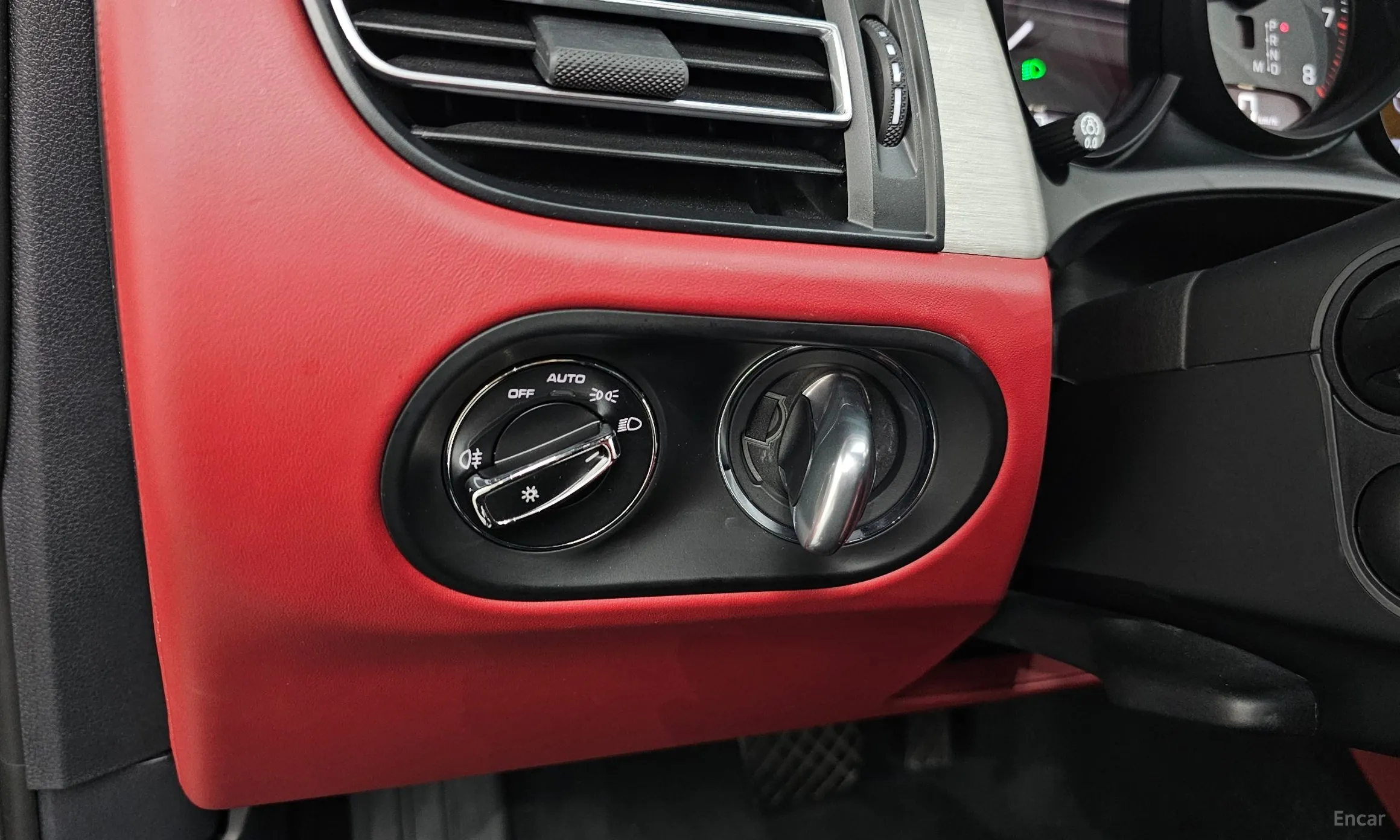 Porsche Macan превью 18