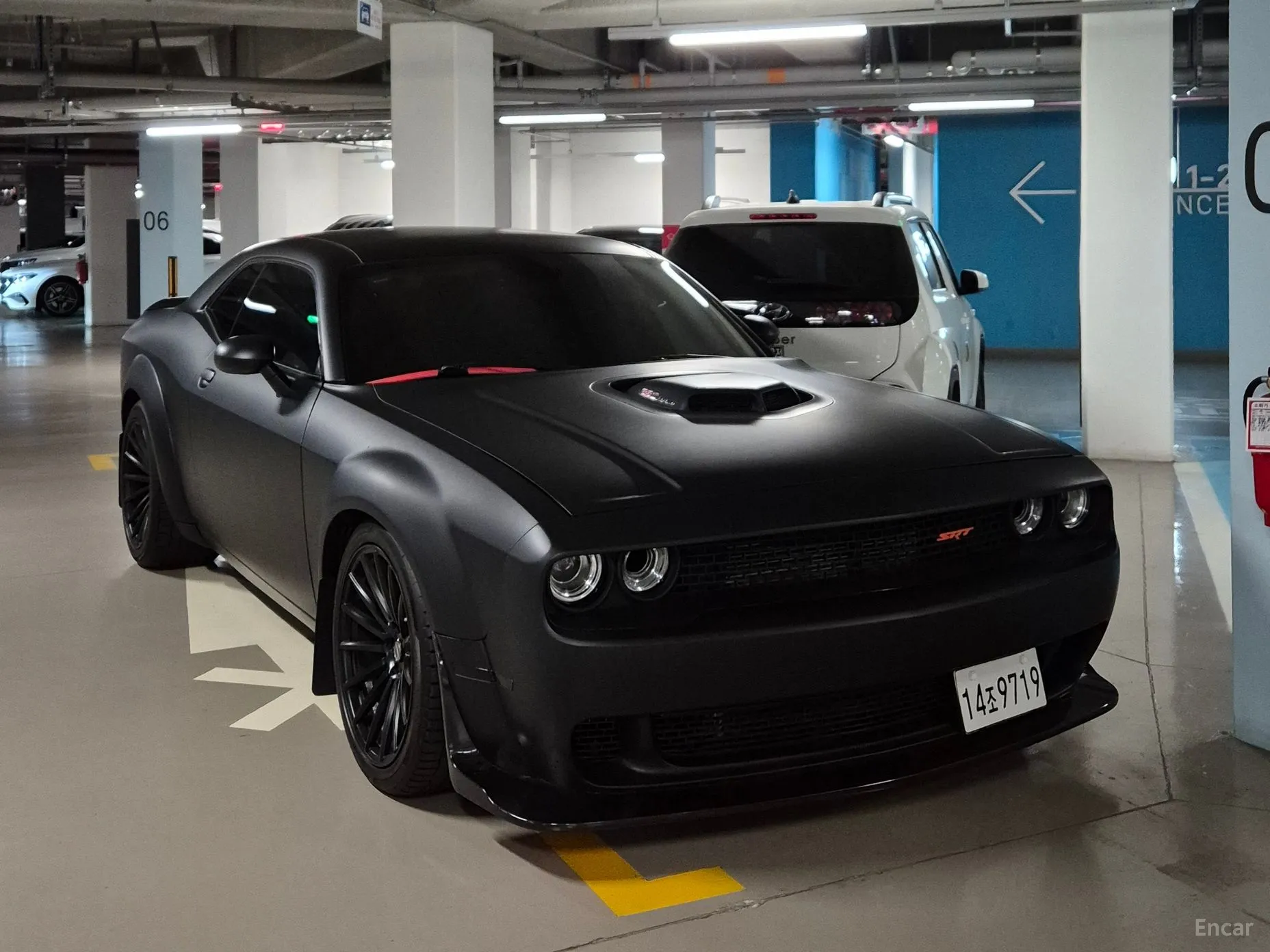 Dodge Challenger превью 3