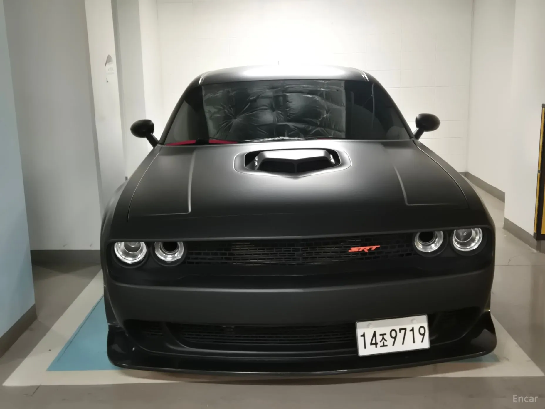 Dodge Challenger превью 7