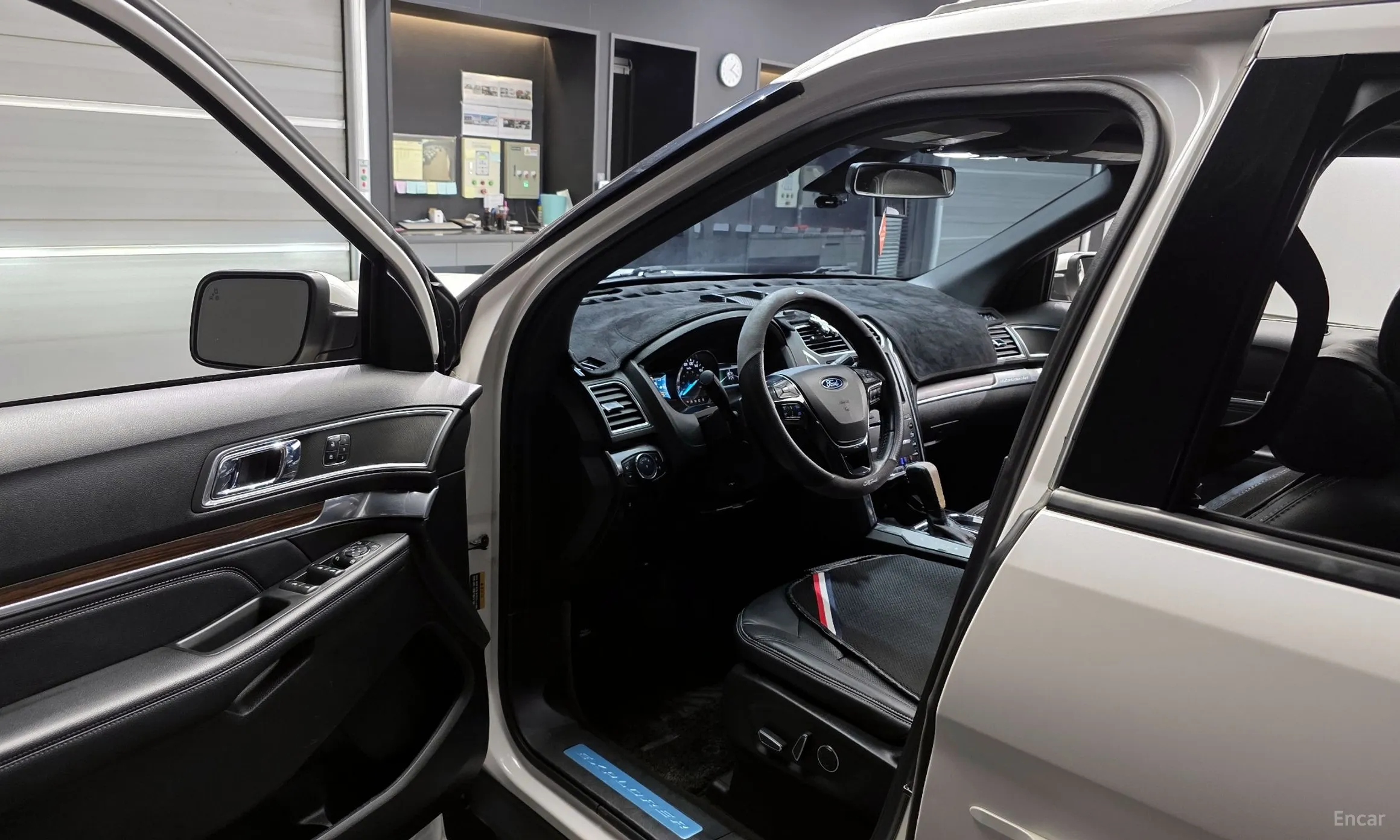 Ford Explorer превью 10