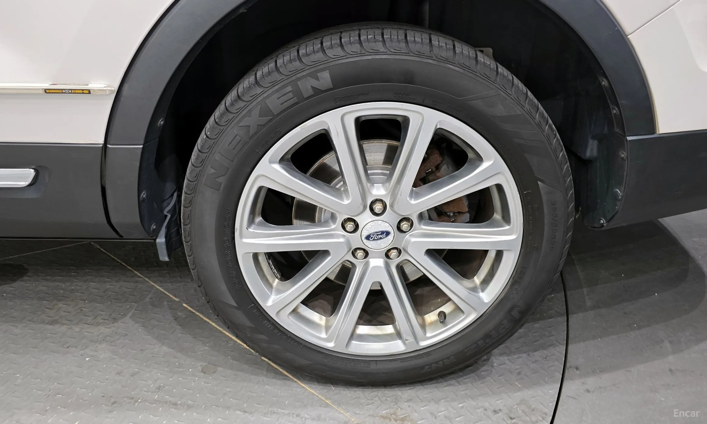 Ford Explorer превью 5