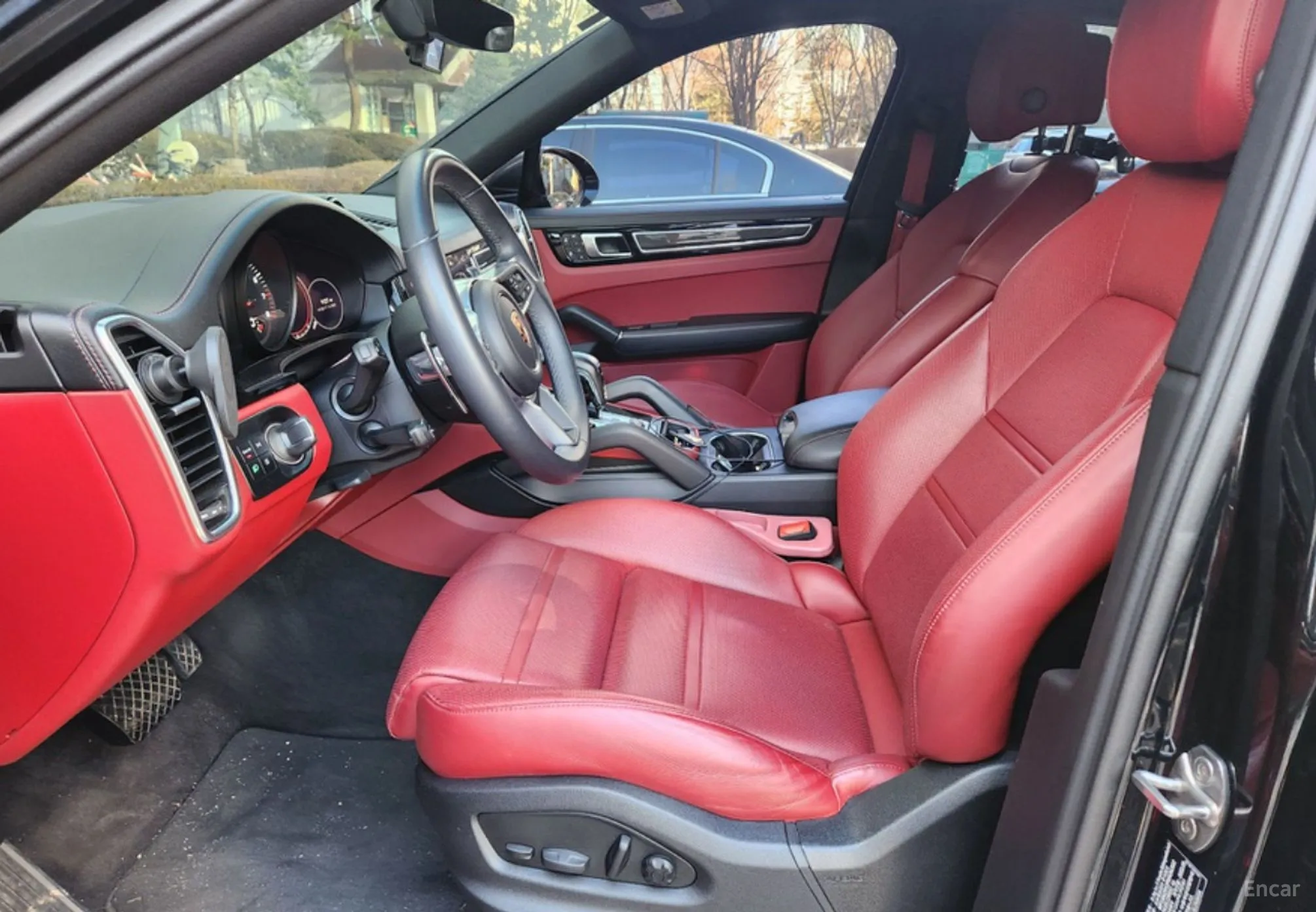 Porsche Cayenne (PO536) превью 7