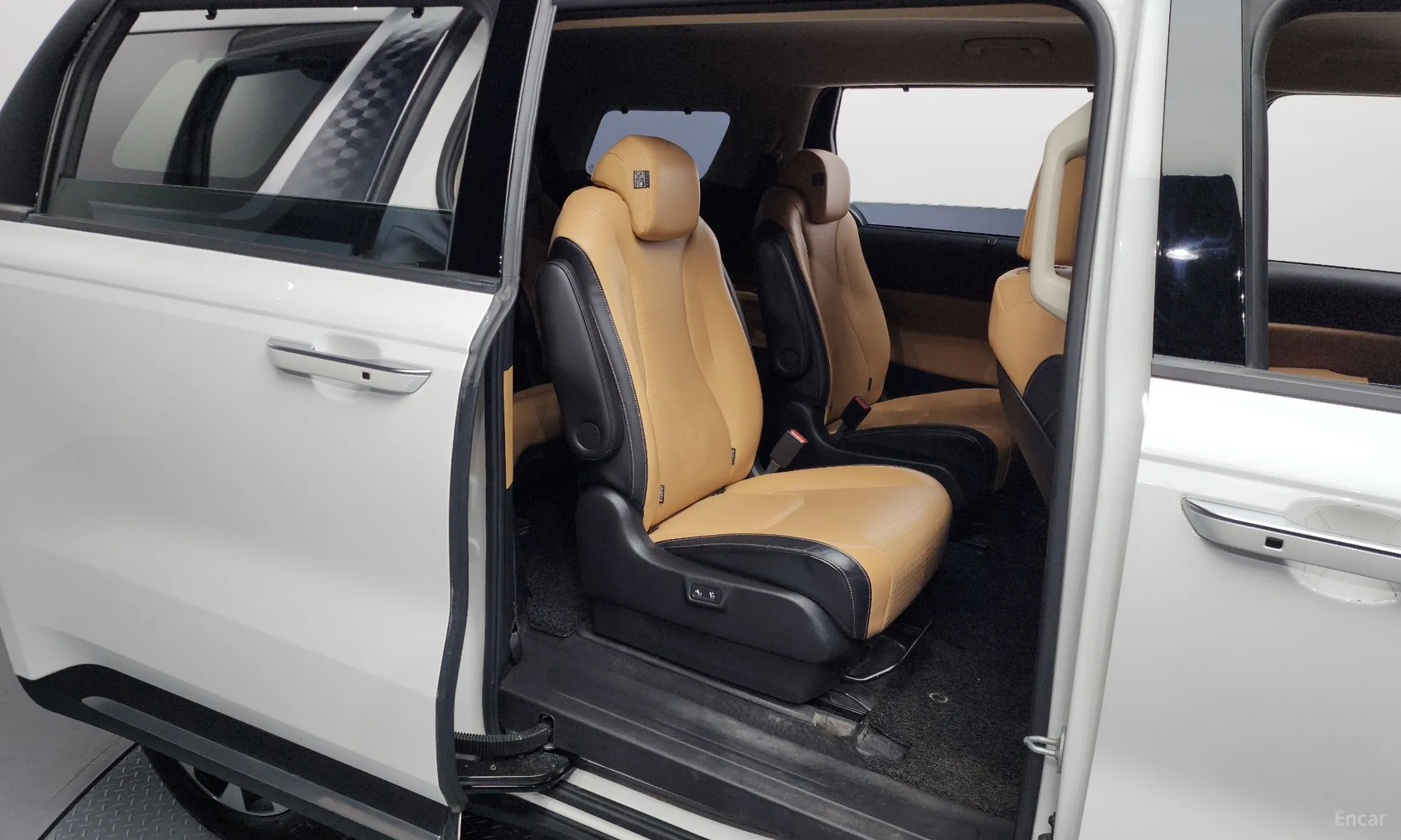 Kia Carnival Gen 4 превью 12