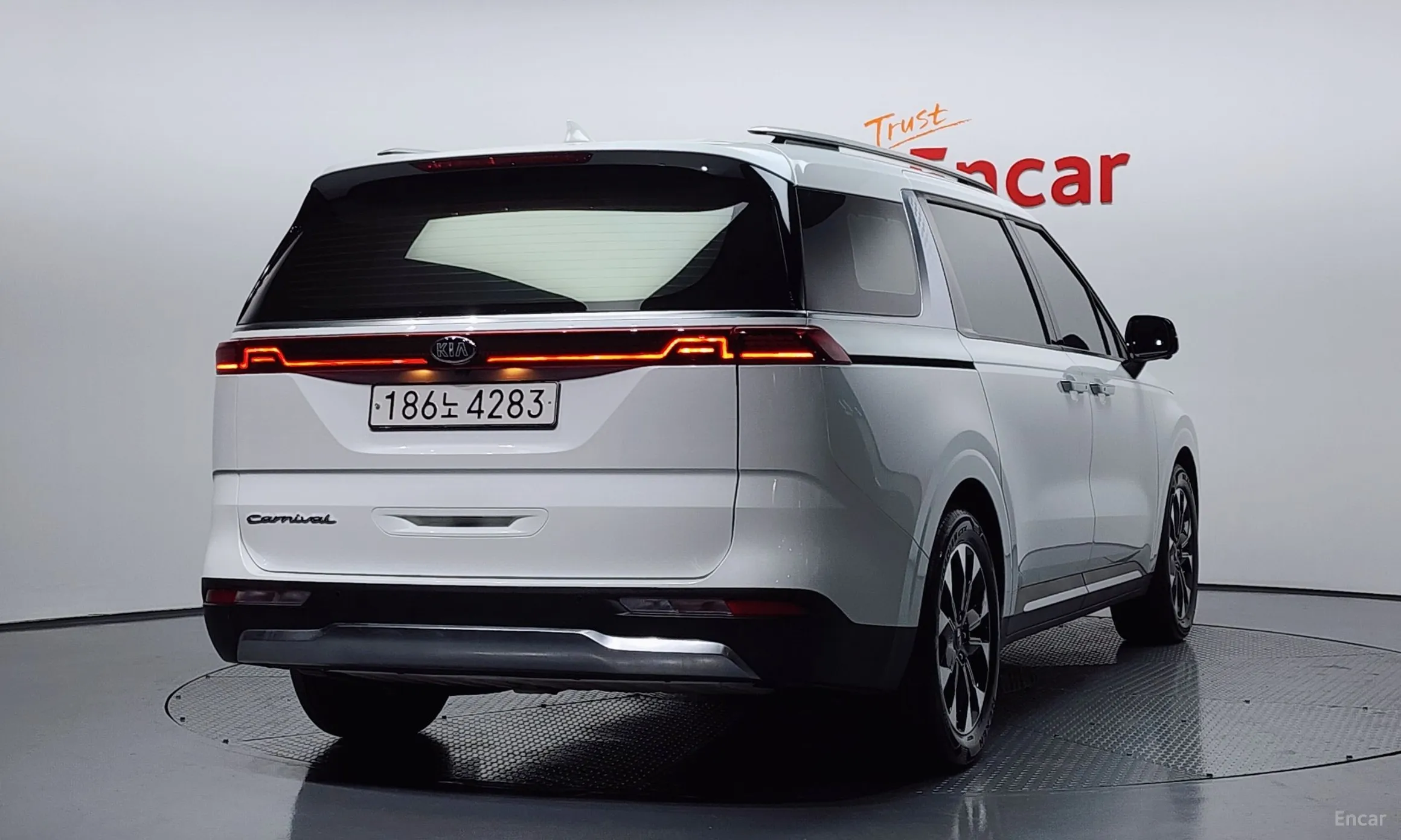 Kia Carnival Gen 4 превью 2
