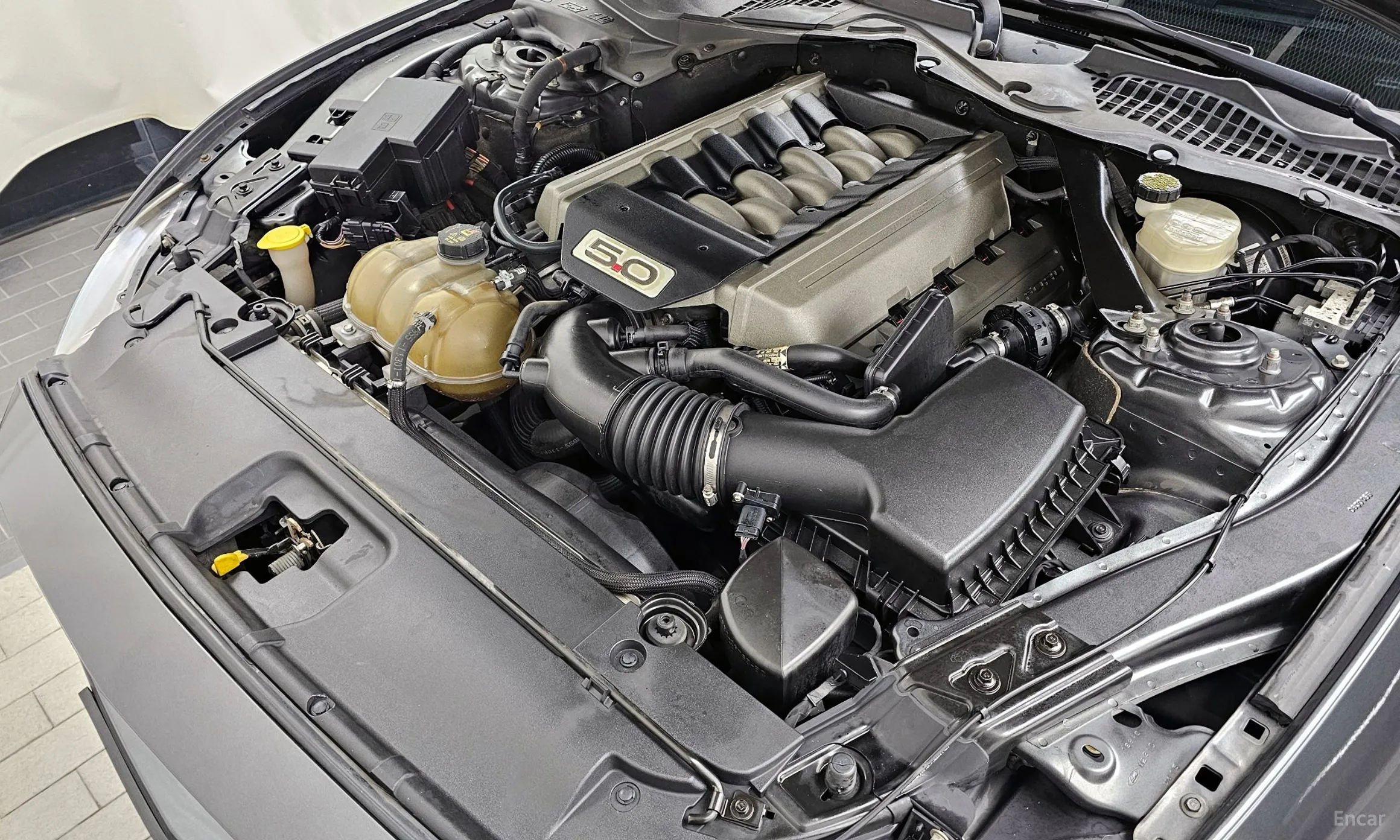 Ford Mustang превью 6