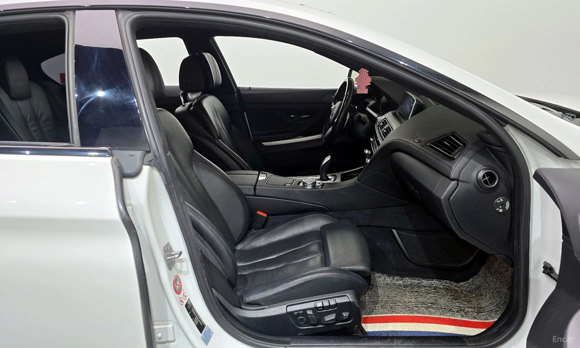 BMW 6 Series (F12) превью 11