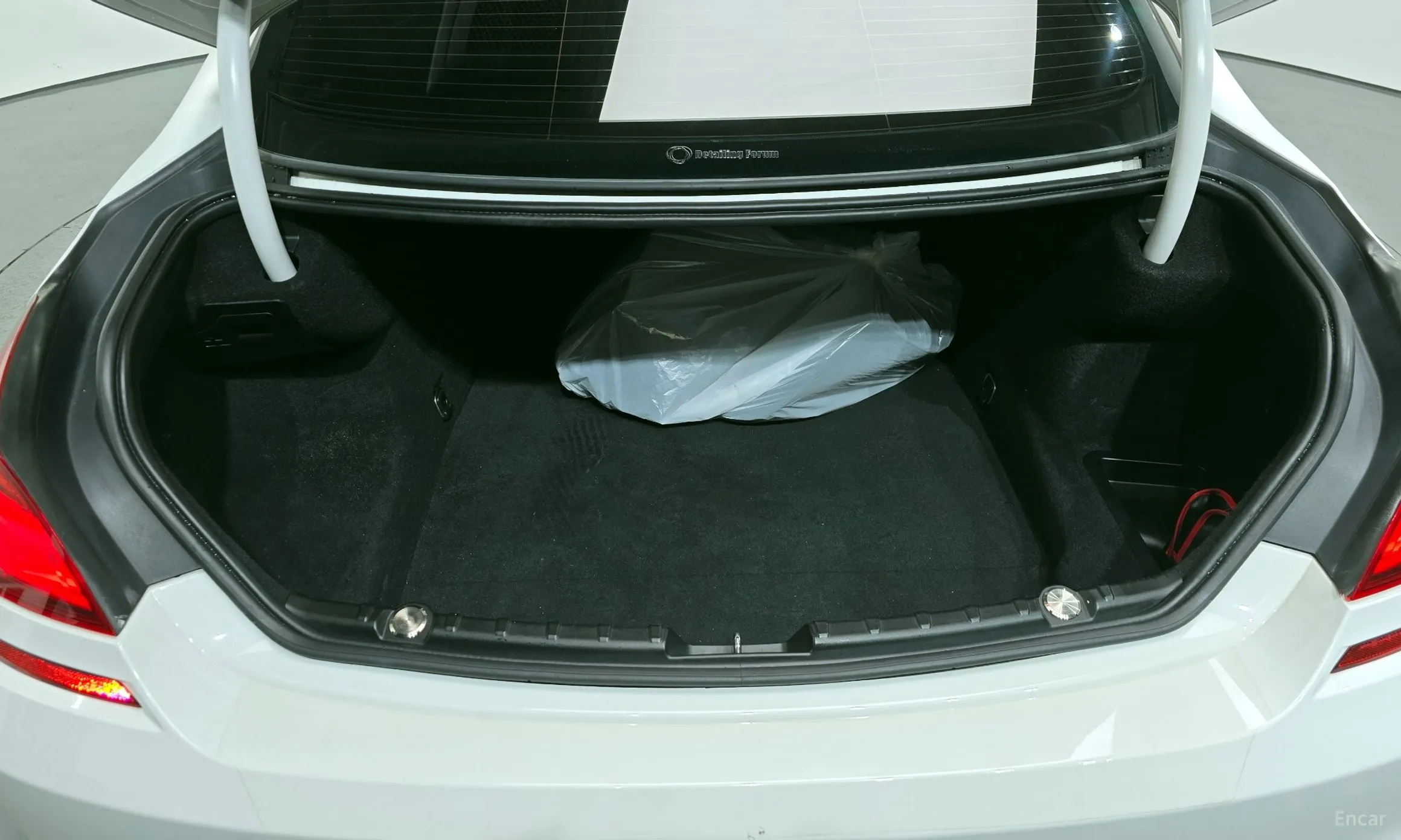 BMW 6 Series (F12) превью 20