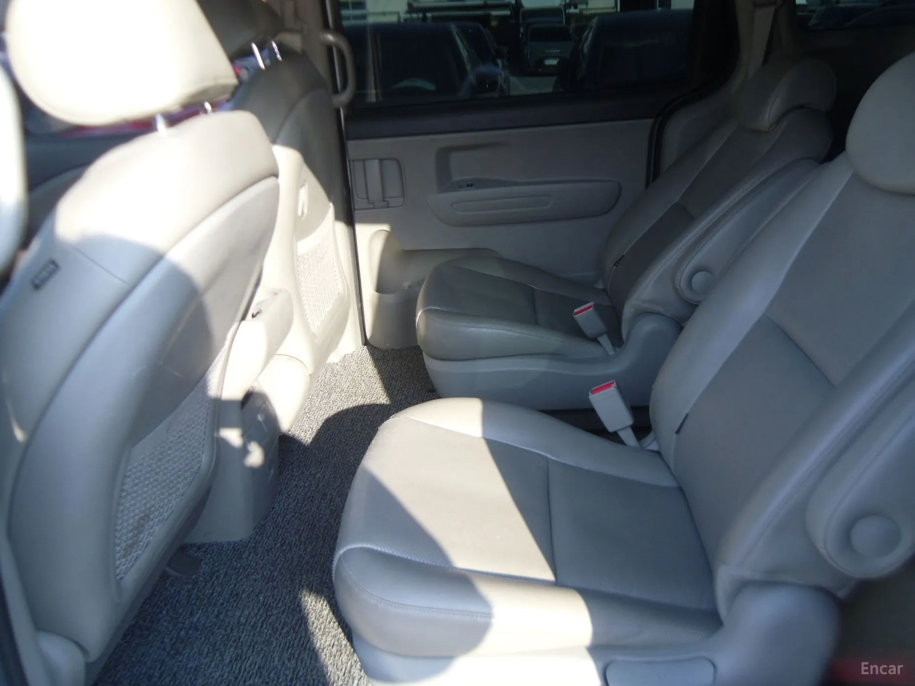 Kia Carnival превью 11
