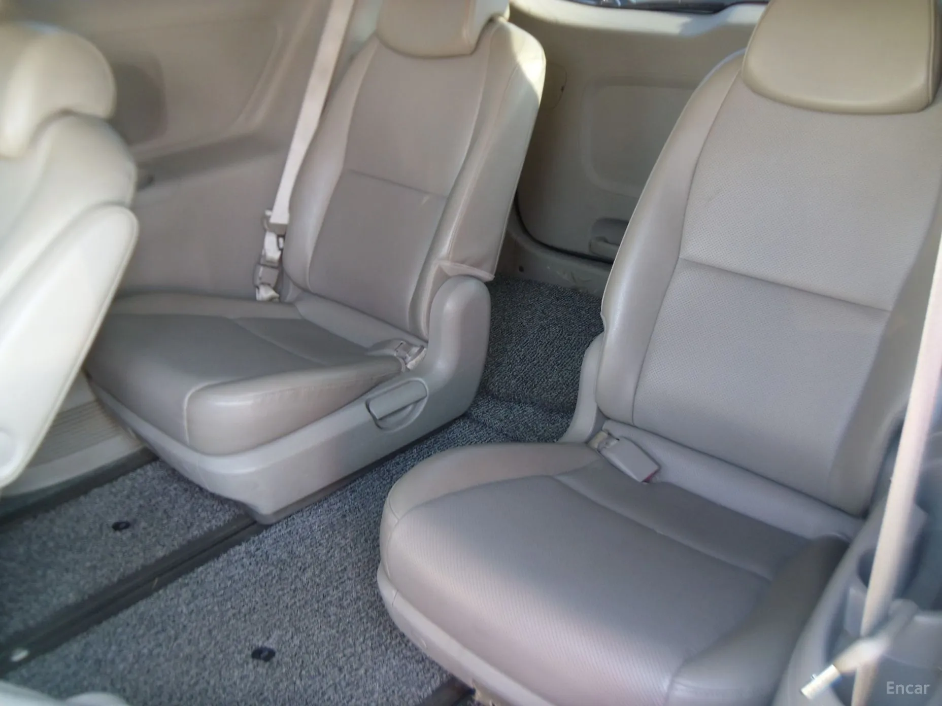 Kia Carnival превью 13