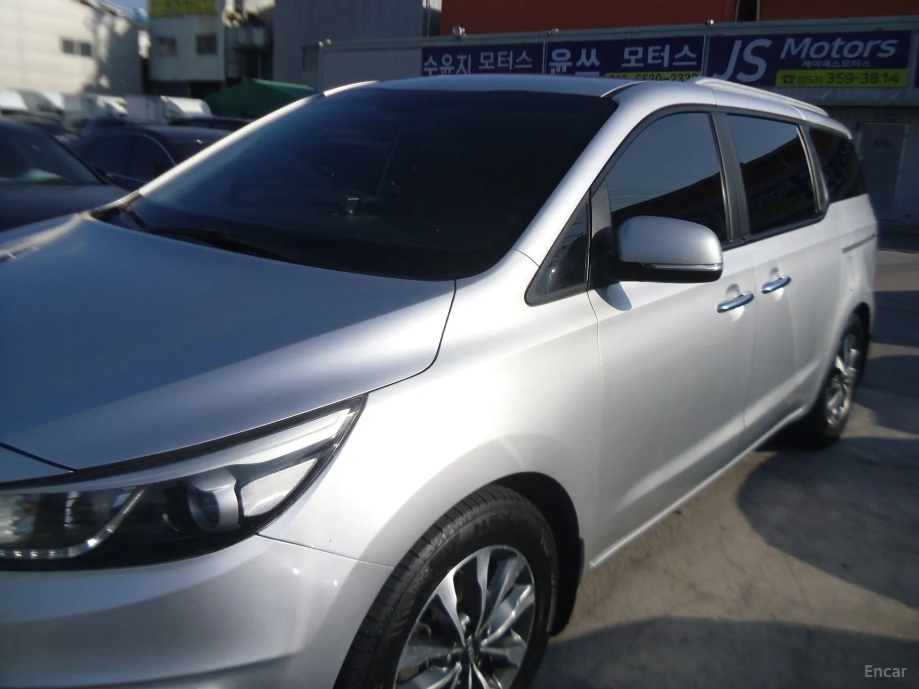 Kia Carnival превью 2