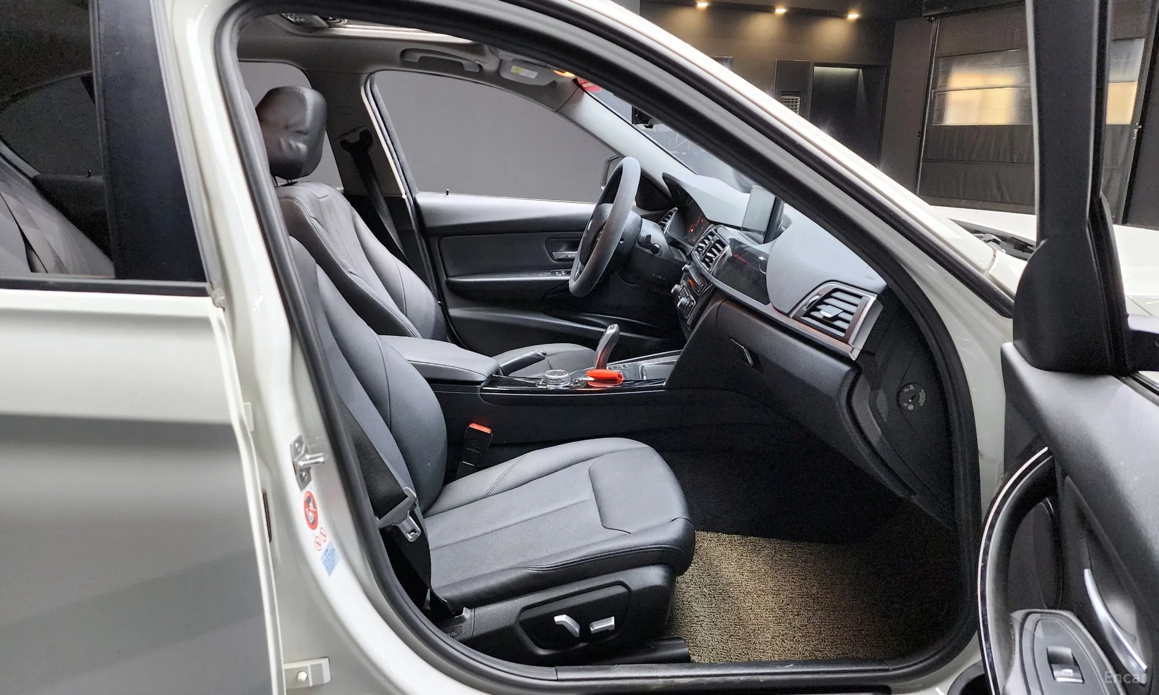 BMW 3 Series (F30) превью 10