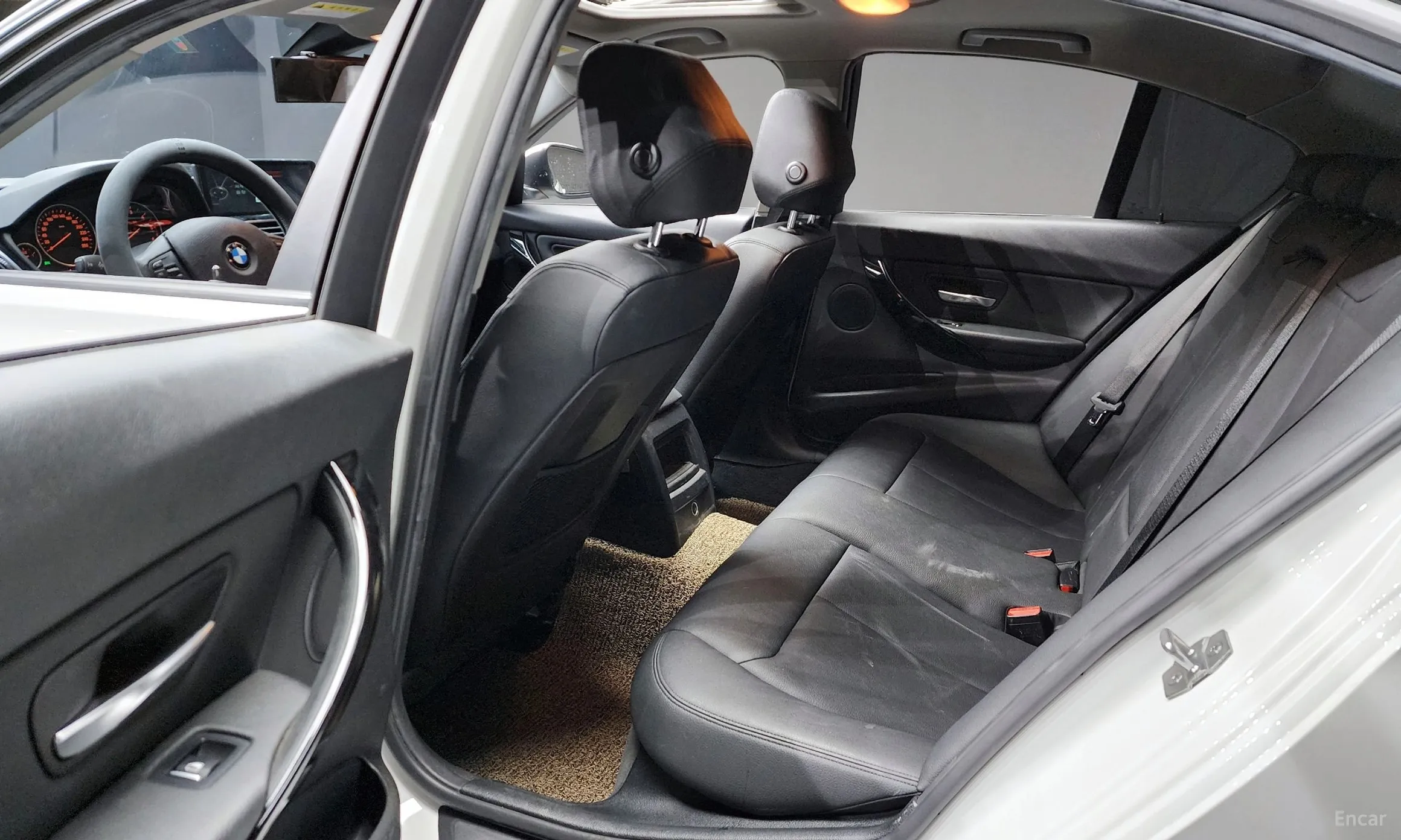 BMW 3 Series (F30) превью 19