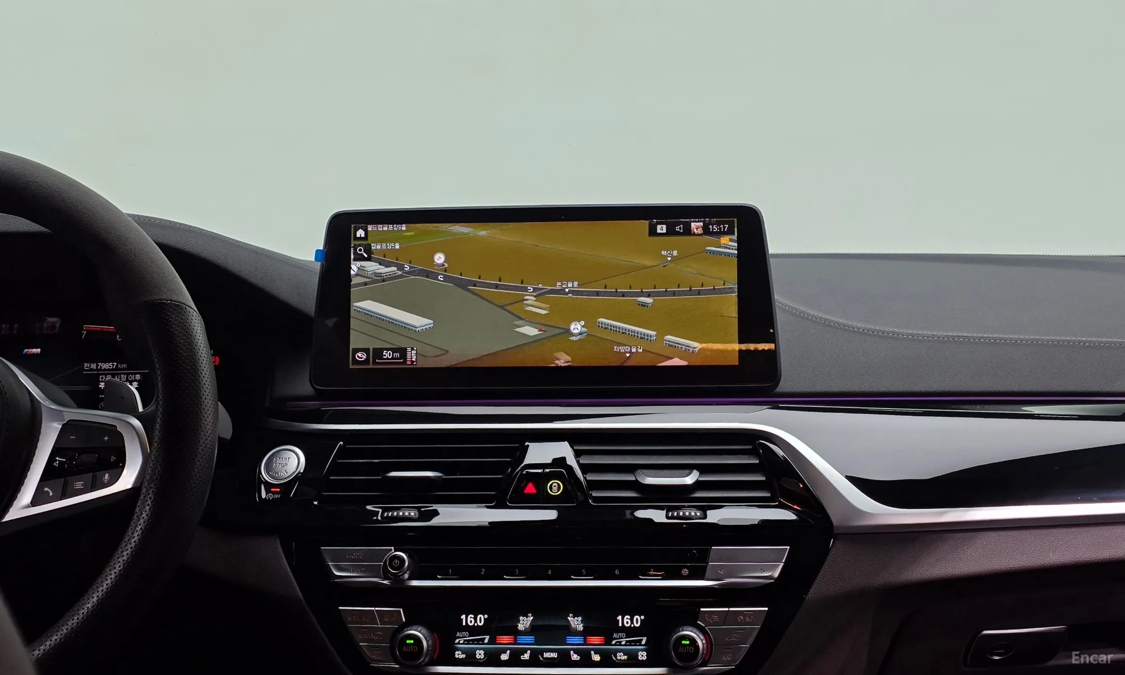 BMW 5 Series (G30) превью 16