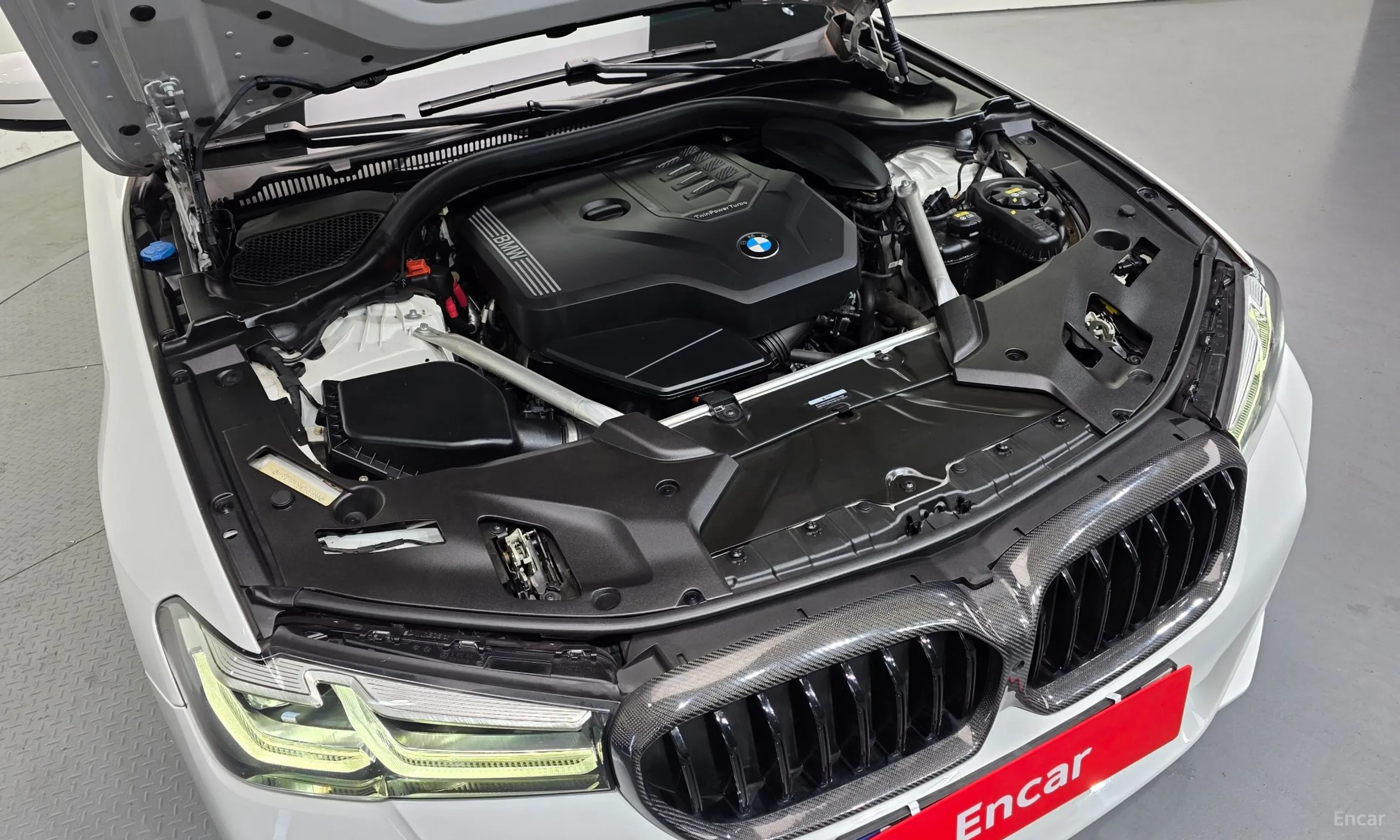 BMW 5 Series (G30) превью 6