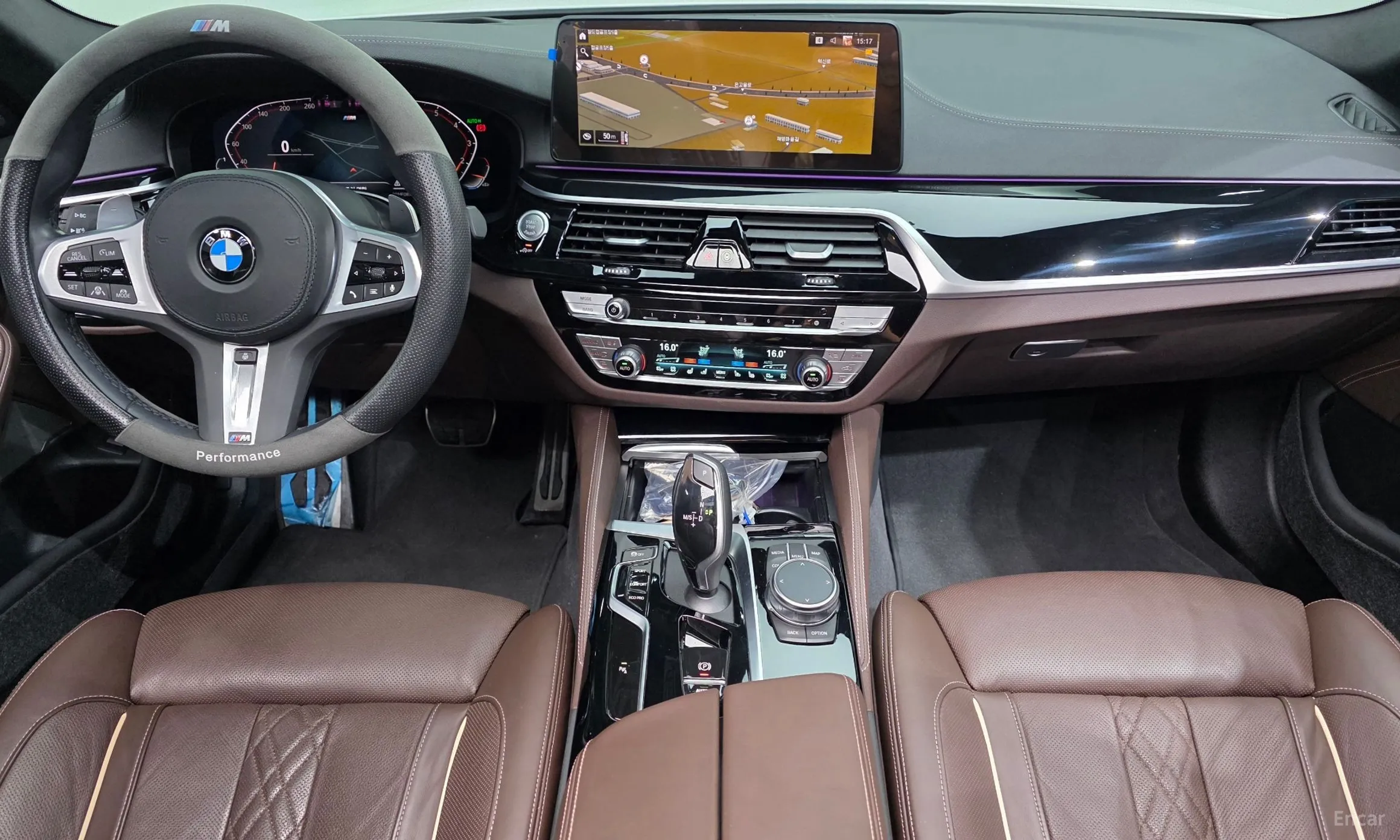 BMW 5 Series (G30) превью 7