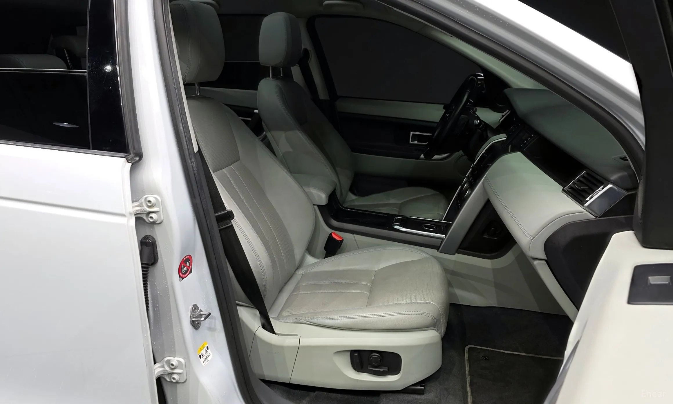Land Rover Discovery Sports превью 11