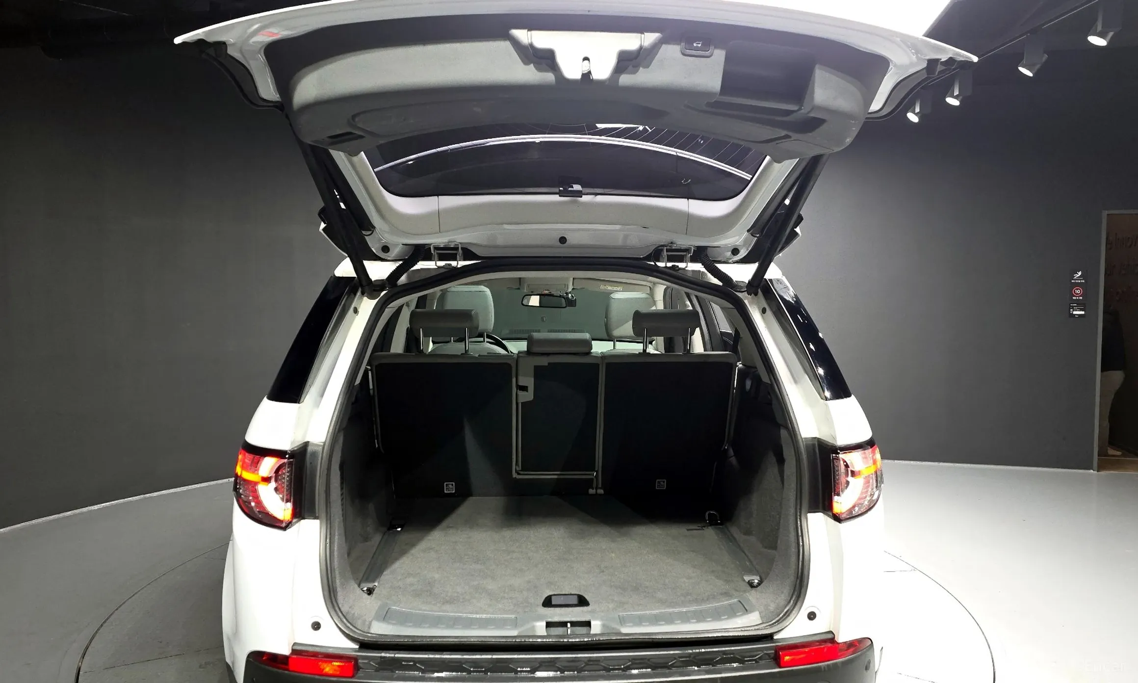 Land Rover Discovery Sports превью 20