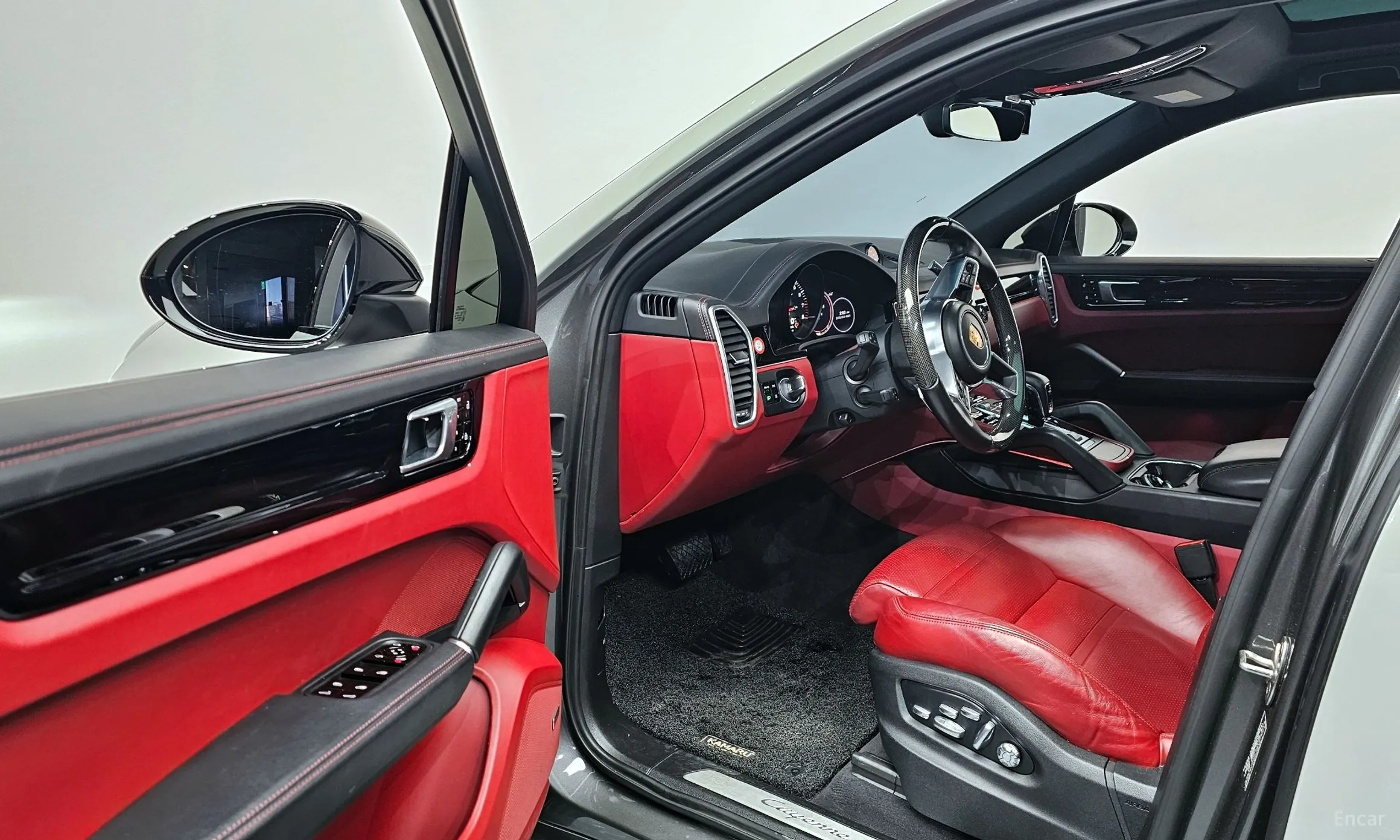 Porsche Cayenne (PO536) превью 11