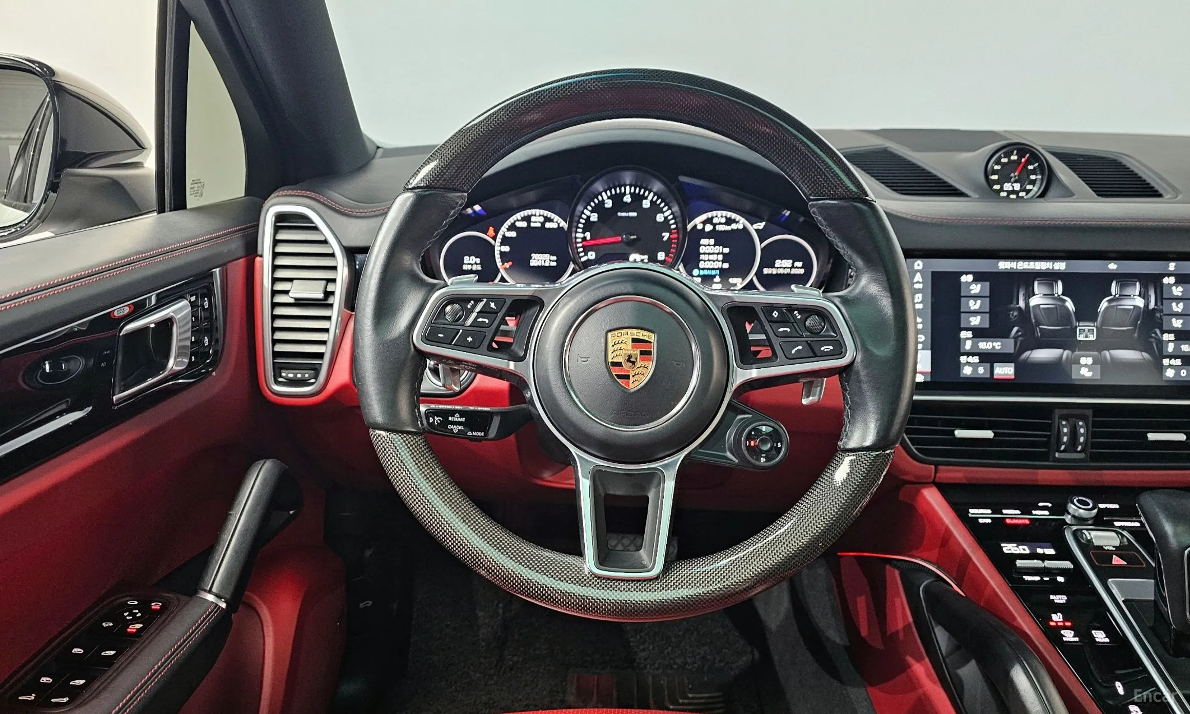 Porsche Cayenne (PO536) превью 13