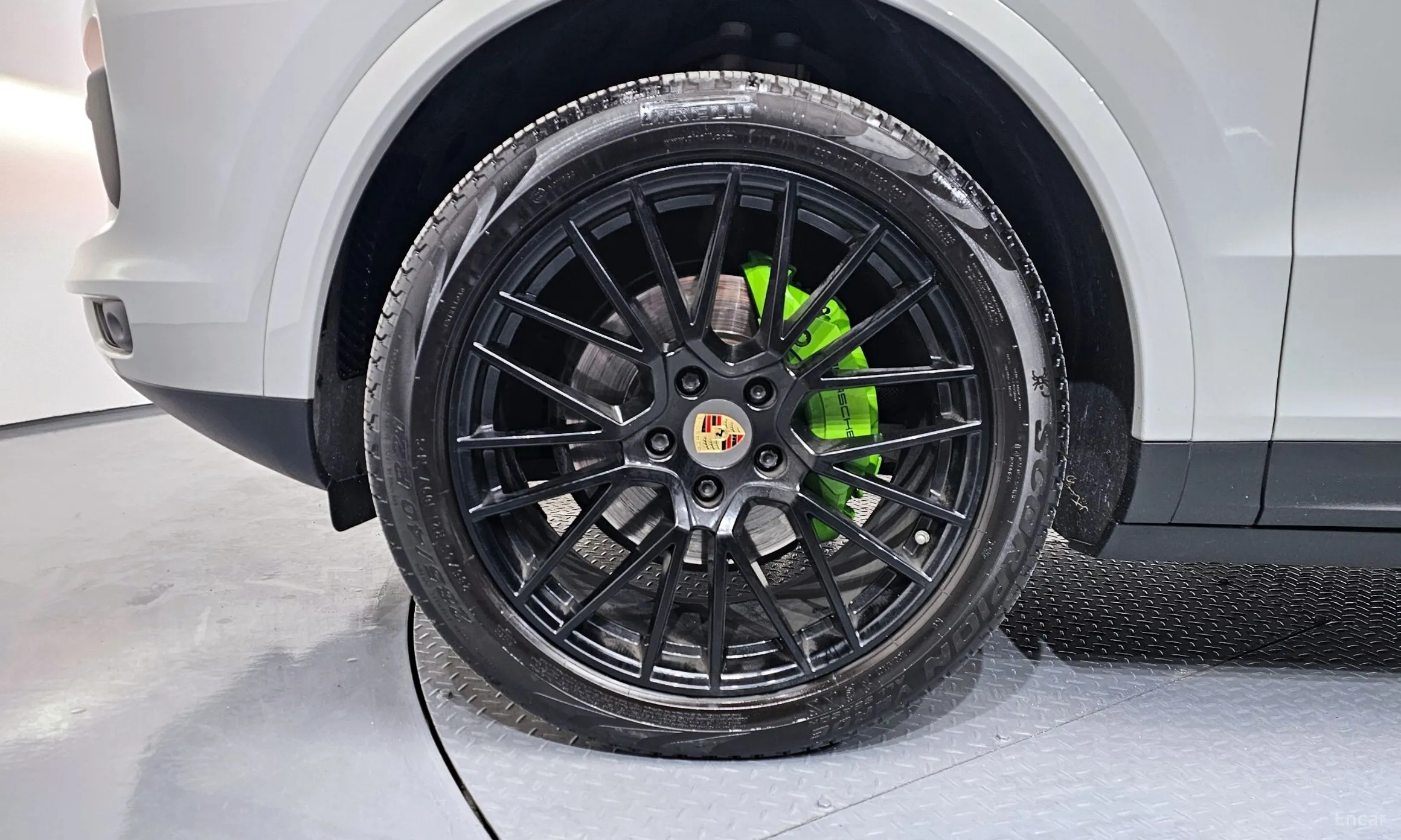 Porsche Cayenne (PO536) превью 5