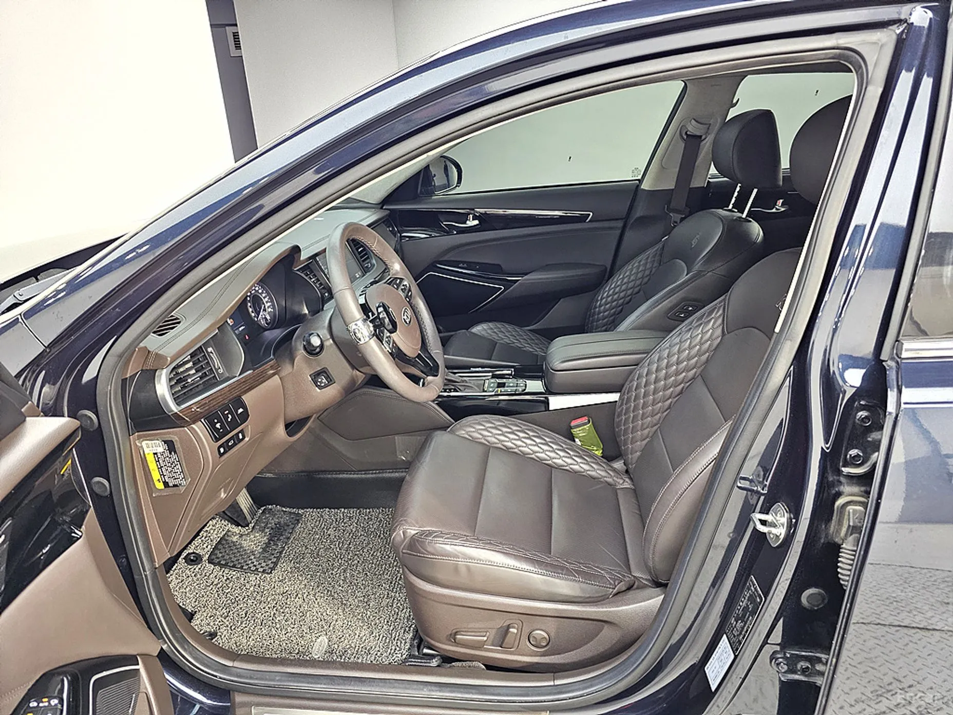 Kia K7 Hybrid превью 8