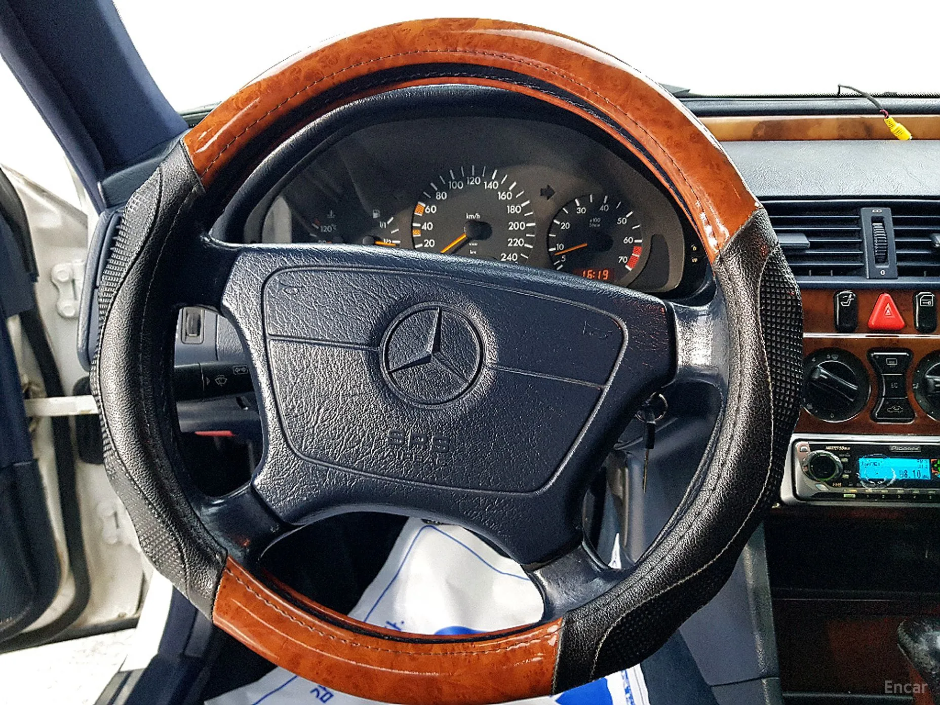 Mercedes Benz C-Class превью 12