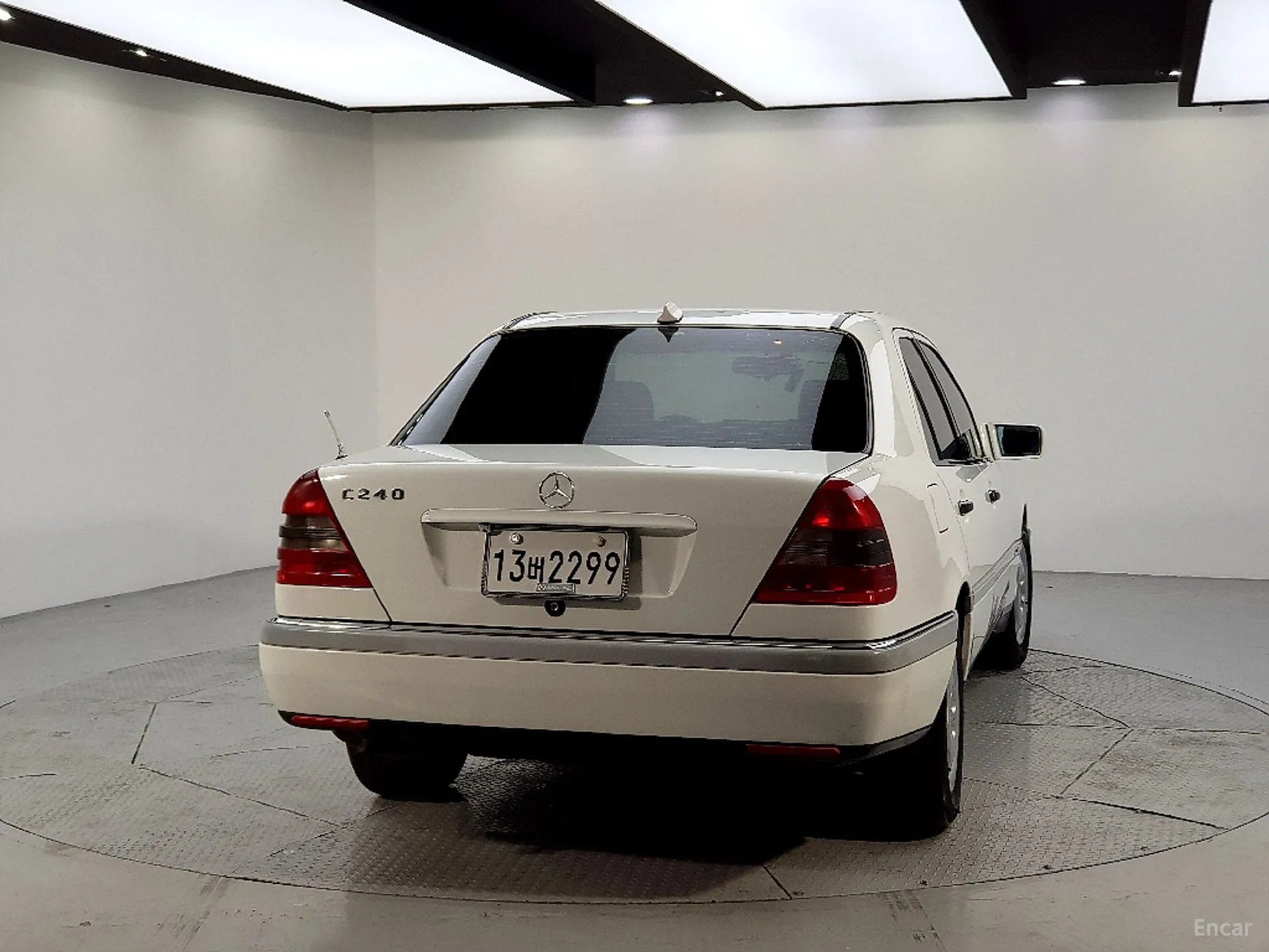 Mercedes Benz C-Class превью 3