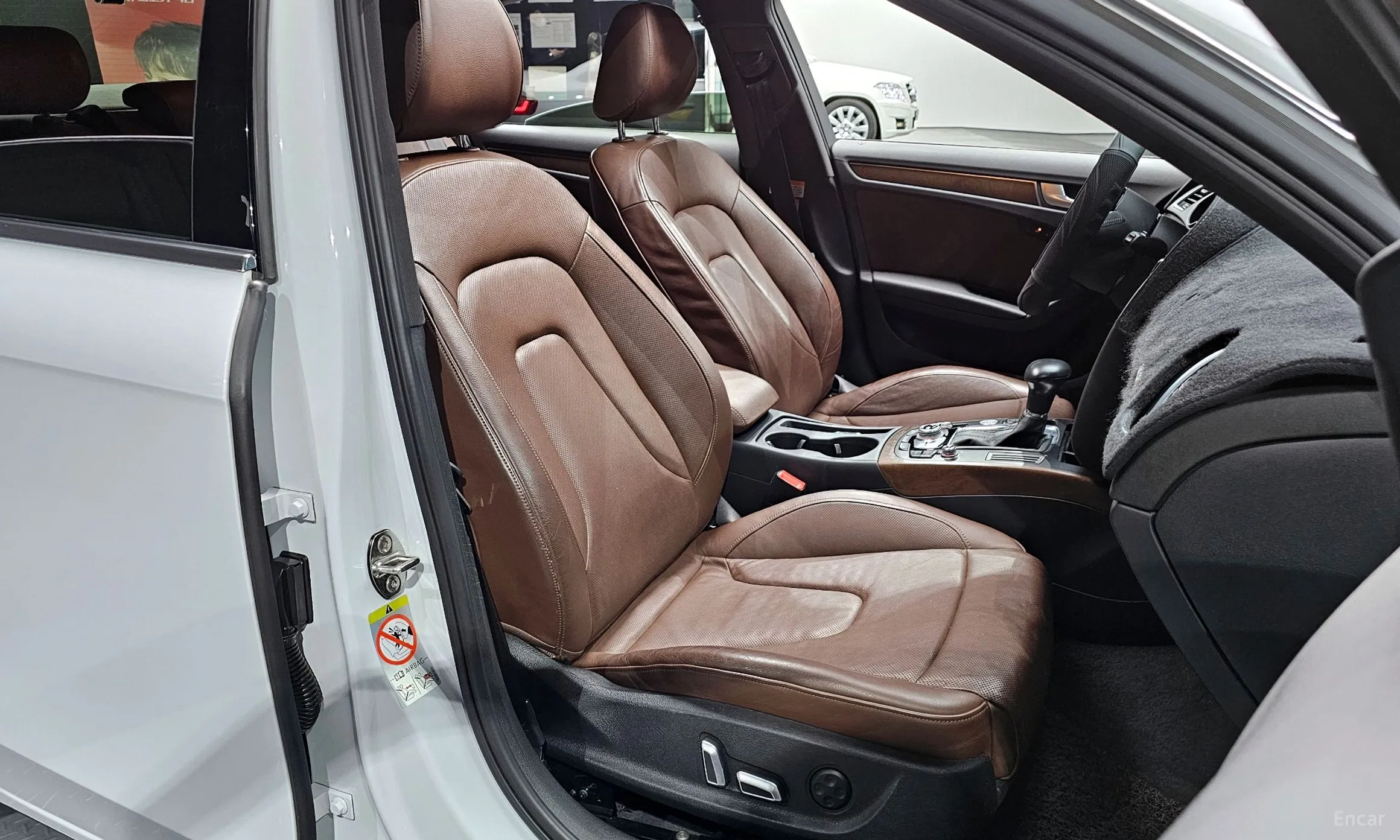 Audi New A4 превью 10
