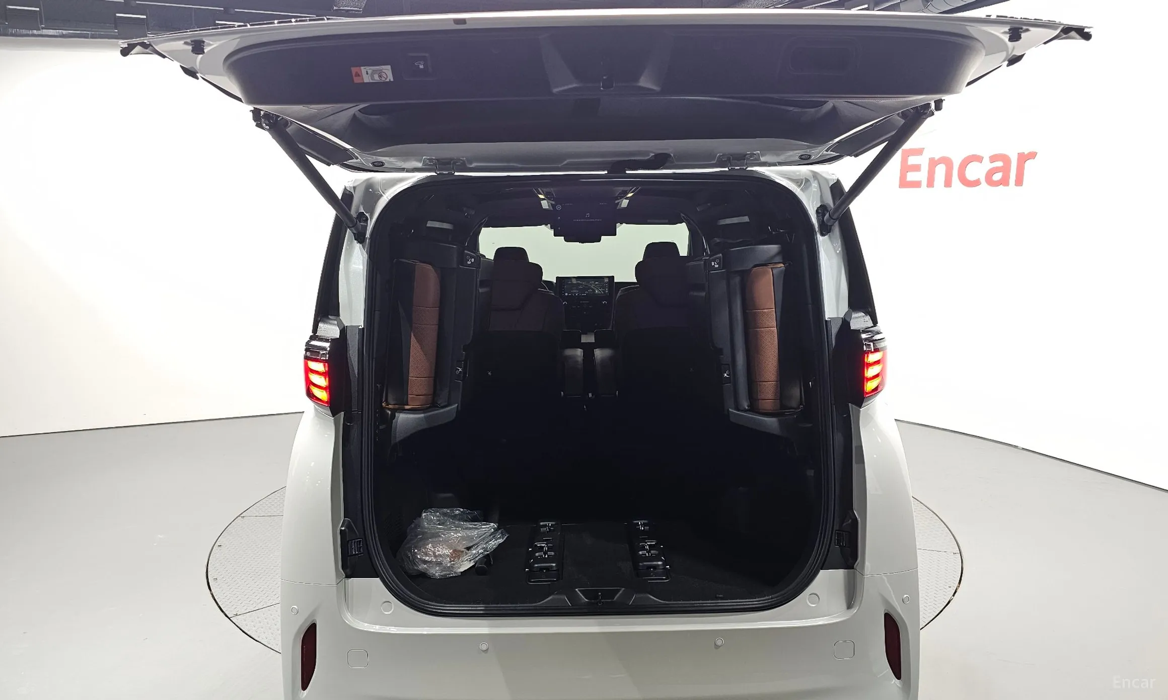 Toyota Alphard 4th Generation превью 20