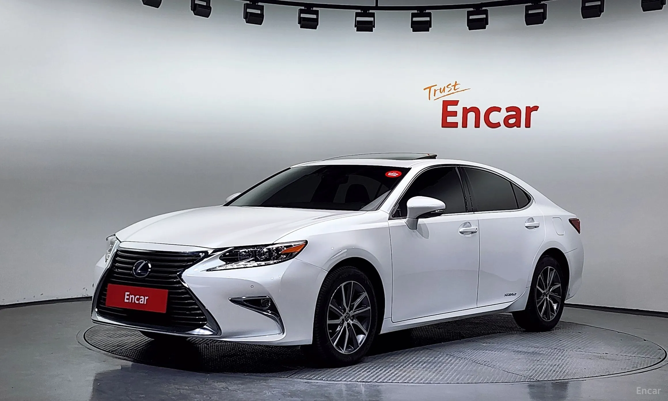 Lexus New ES300h