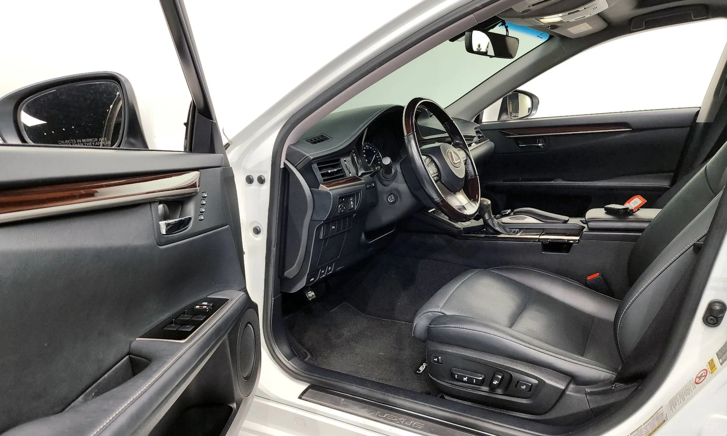 Lexus New ES300h превью 10
