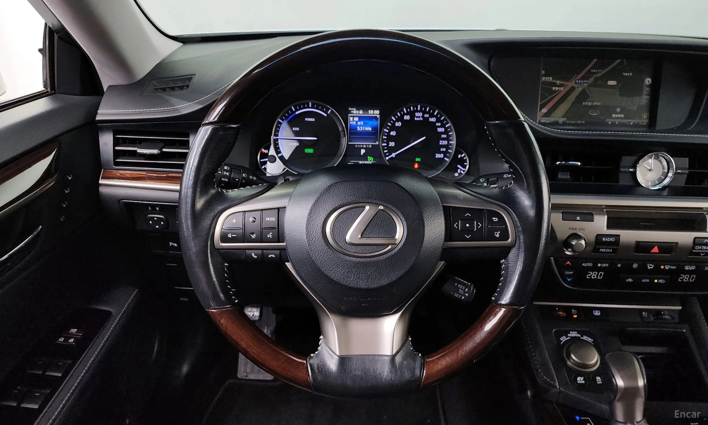 Lexus New ES300h превью 15