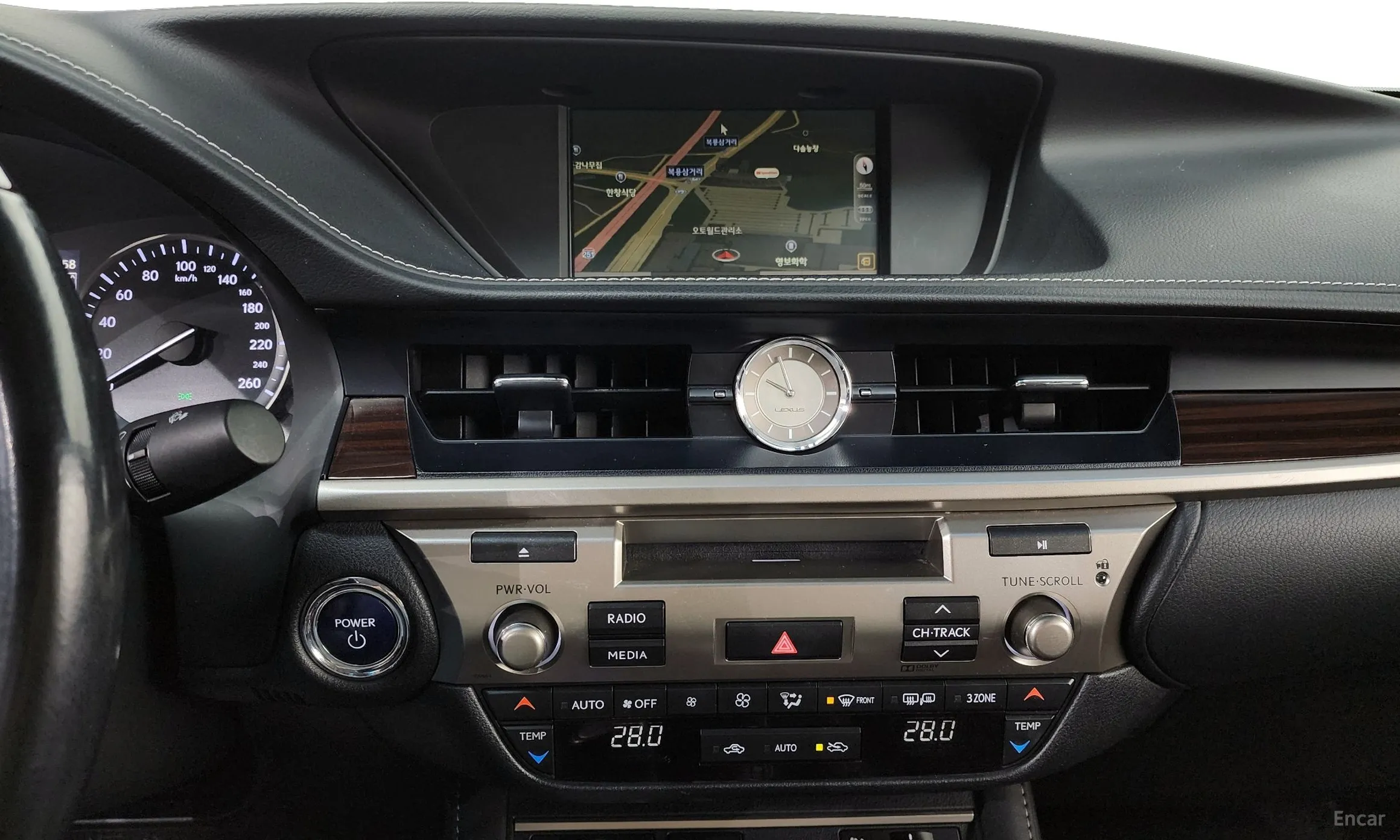 Lexus New ES300h превью 16