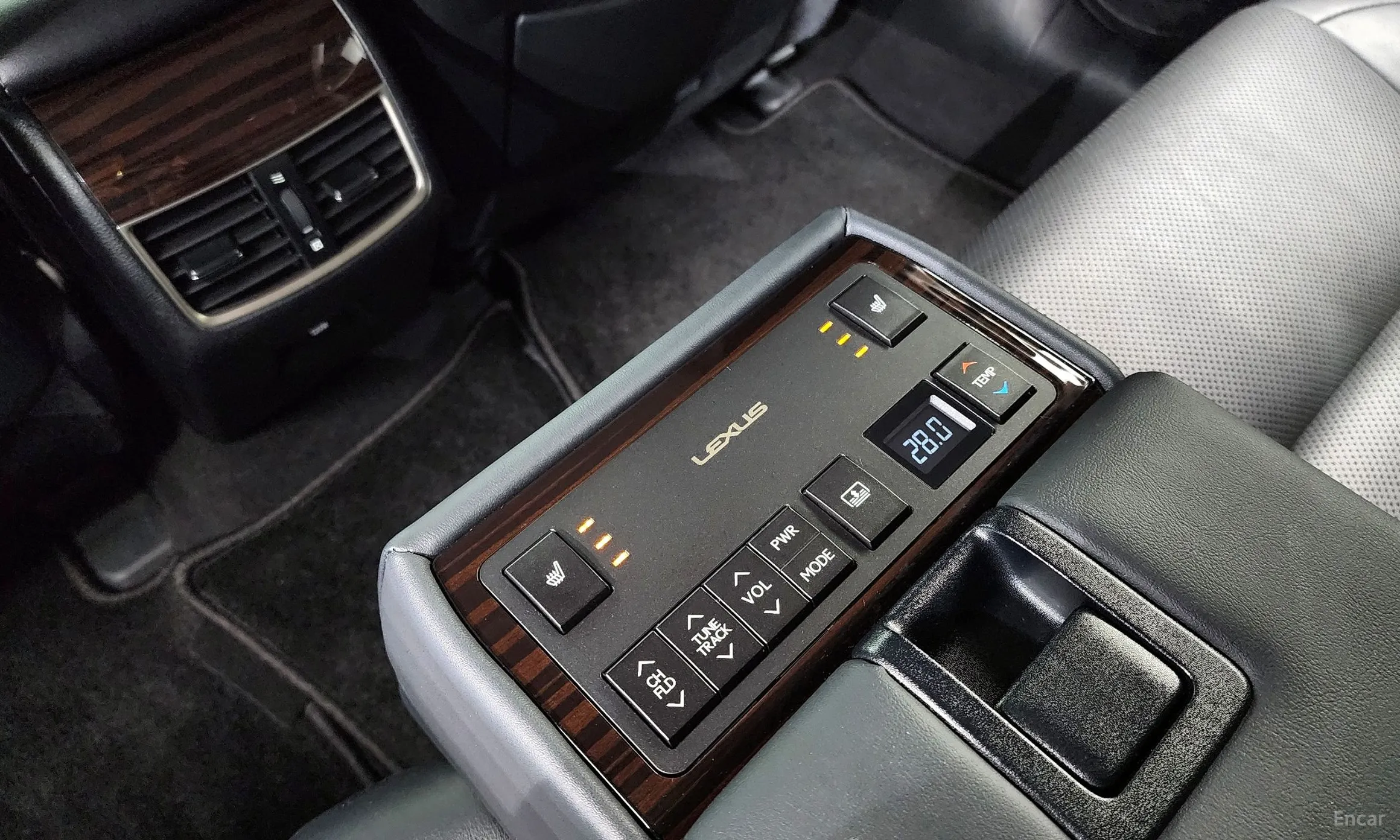 Lexus New ES300h превью 19