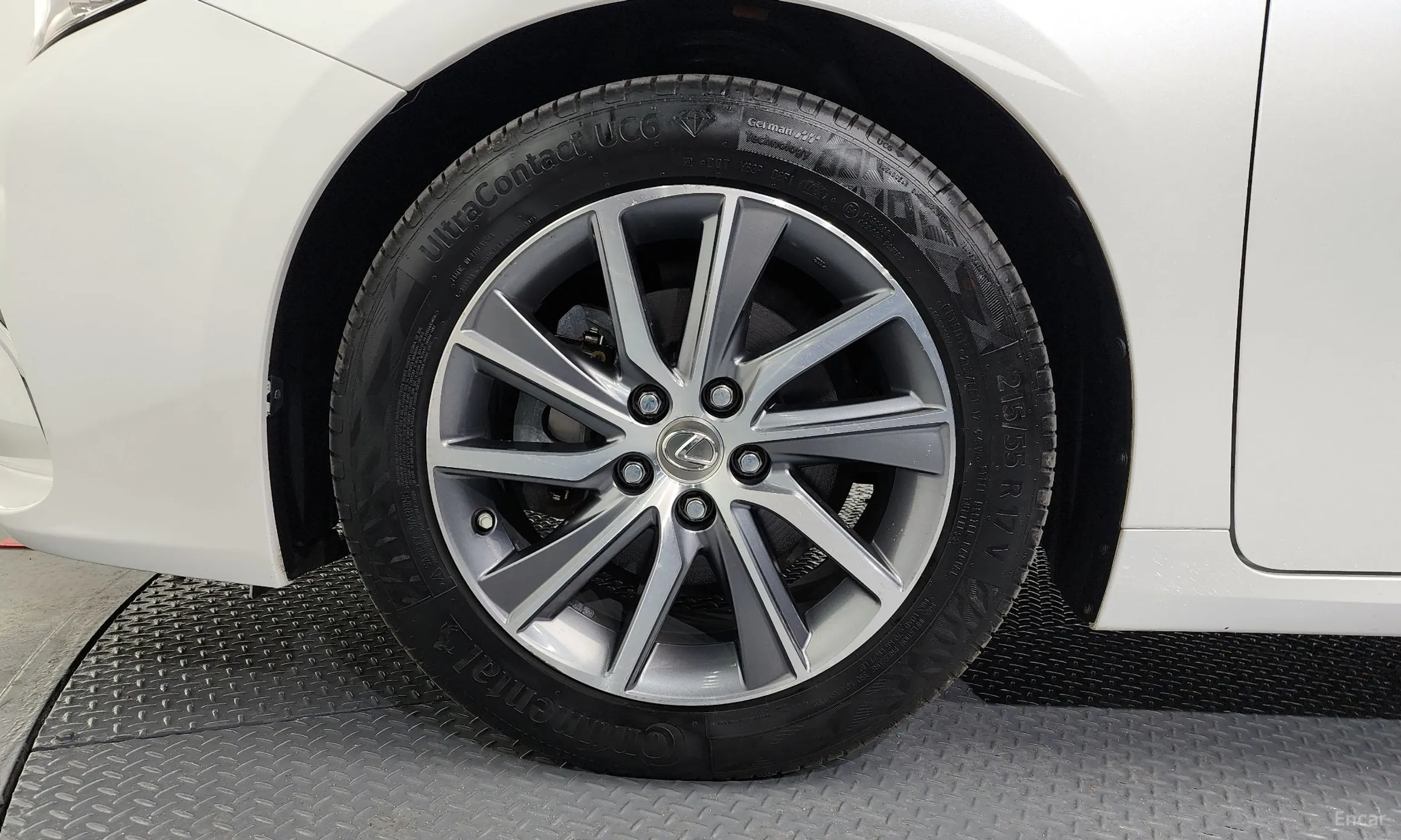 Lexus New ES300h превью 5