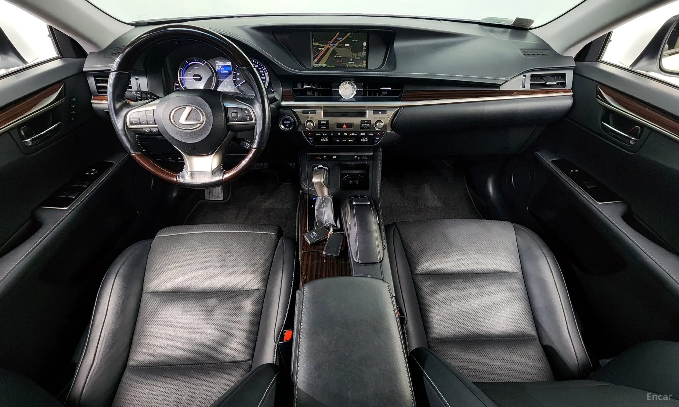 Lexus New ES300h превью 7