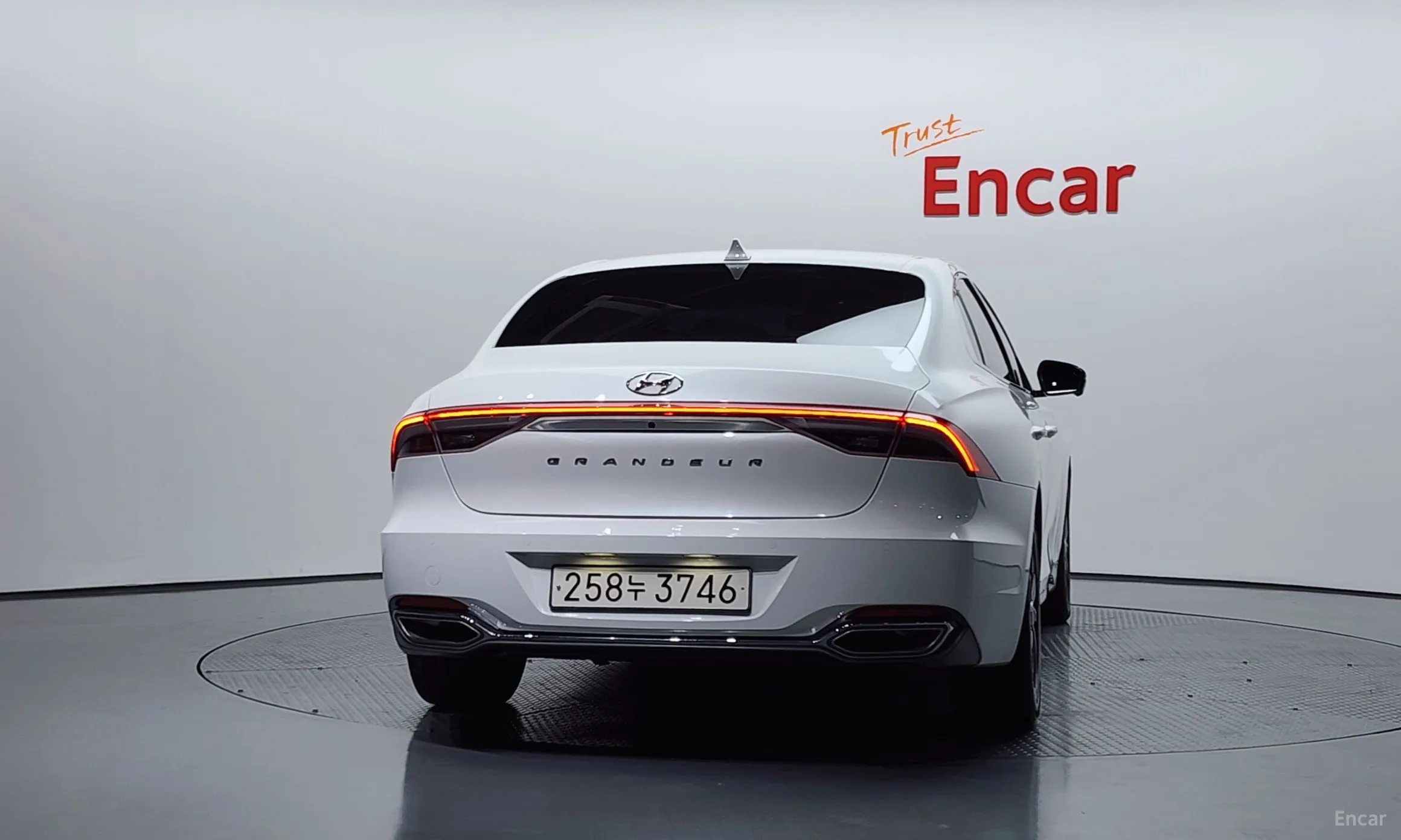 Hyundai Grandeur IG превью 4