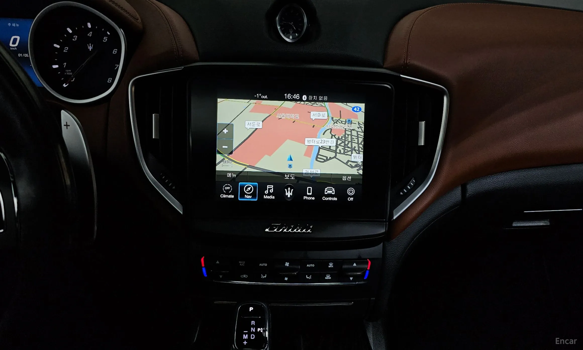 Maserati Ghibli превью 14