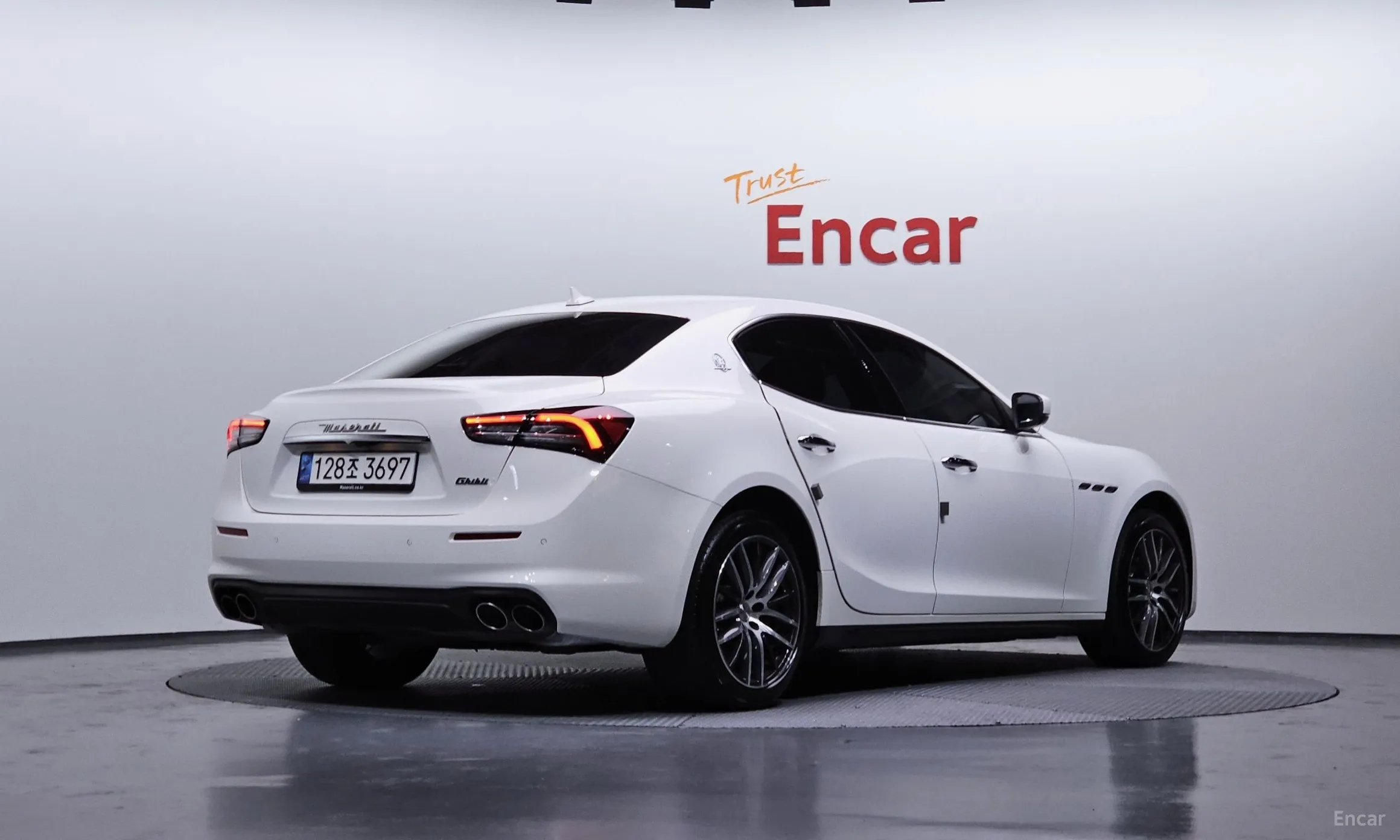 Maserati Ghibli превью 2