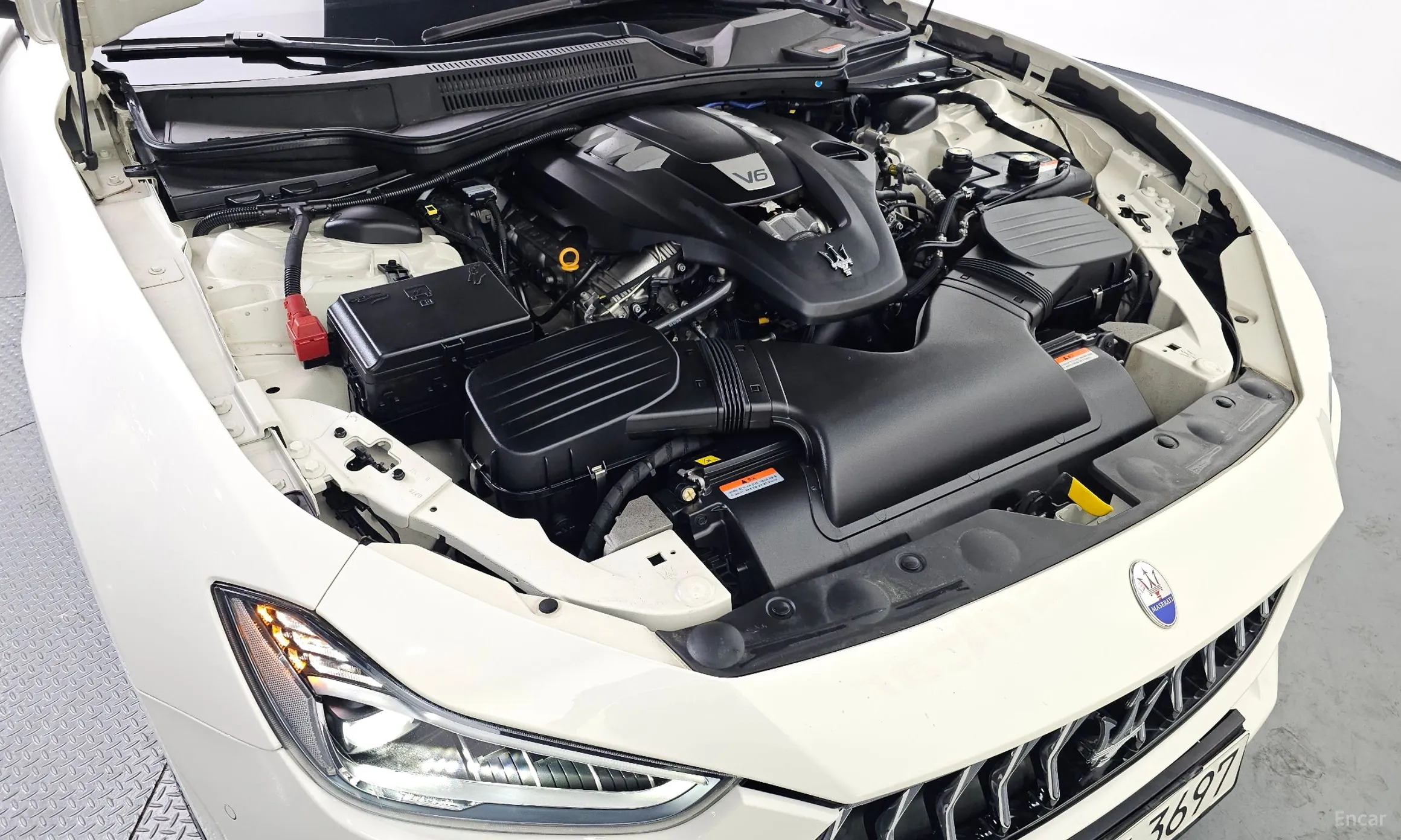 Maserati Ghibli превью 6